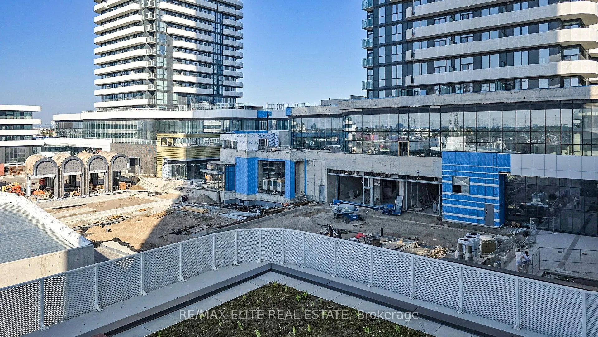 28 Interchange Way, #520