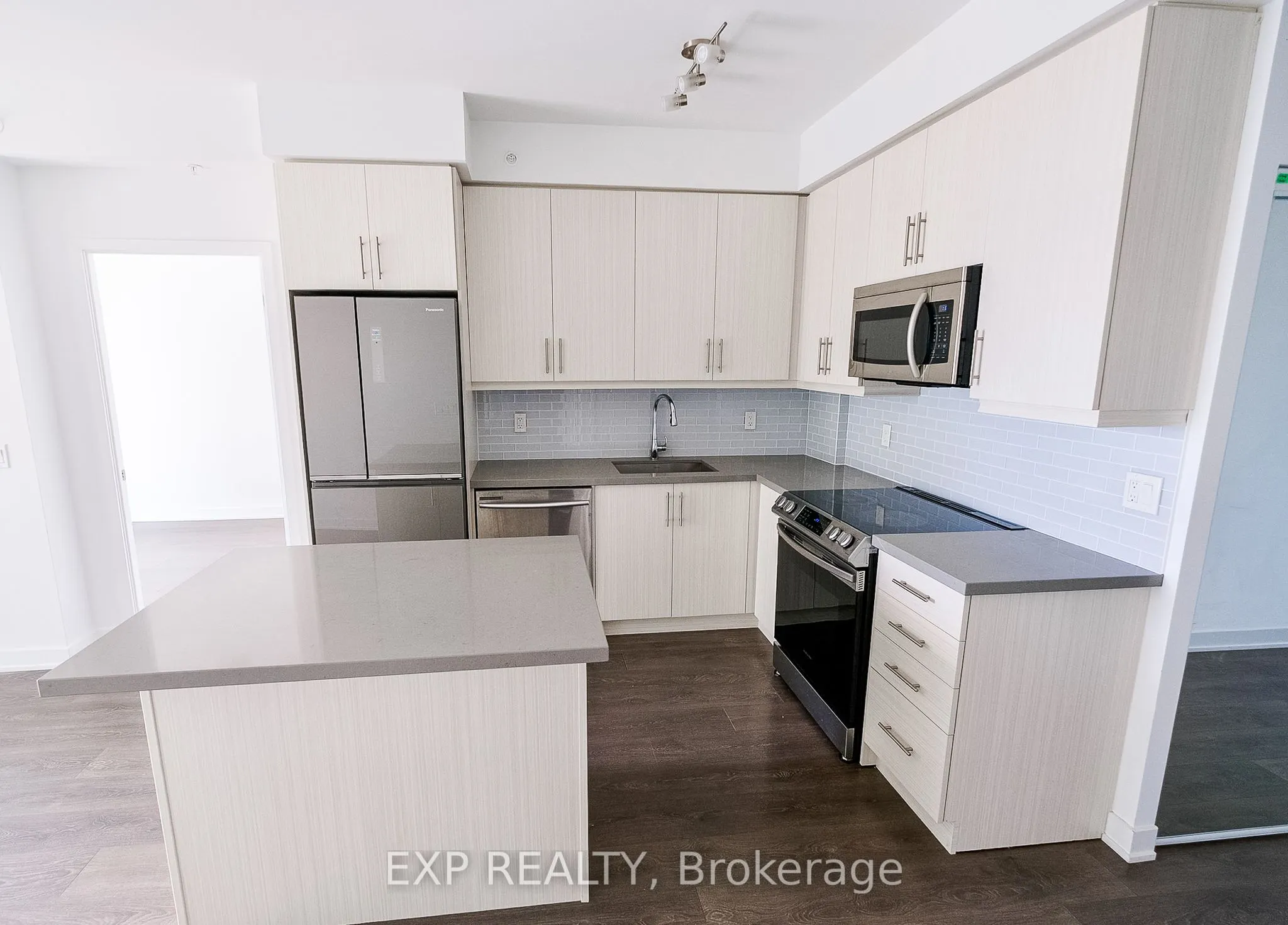 75 Oneida Crescent, #12