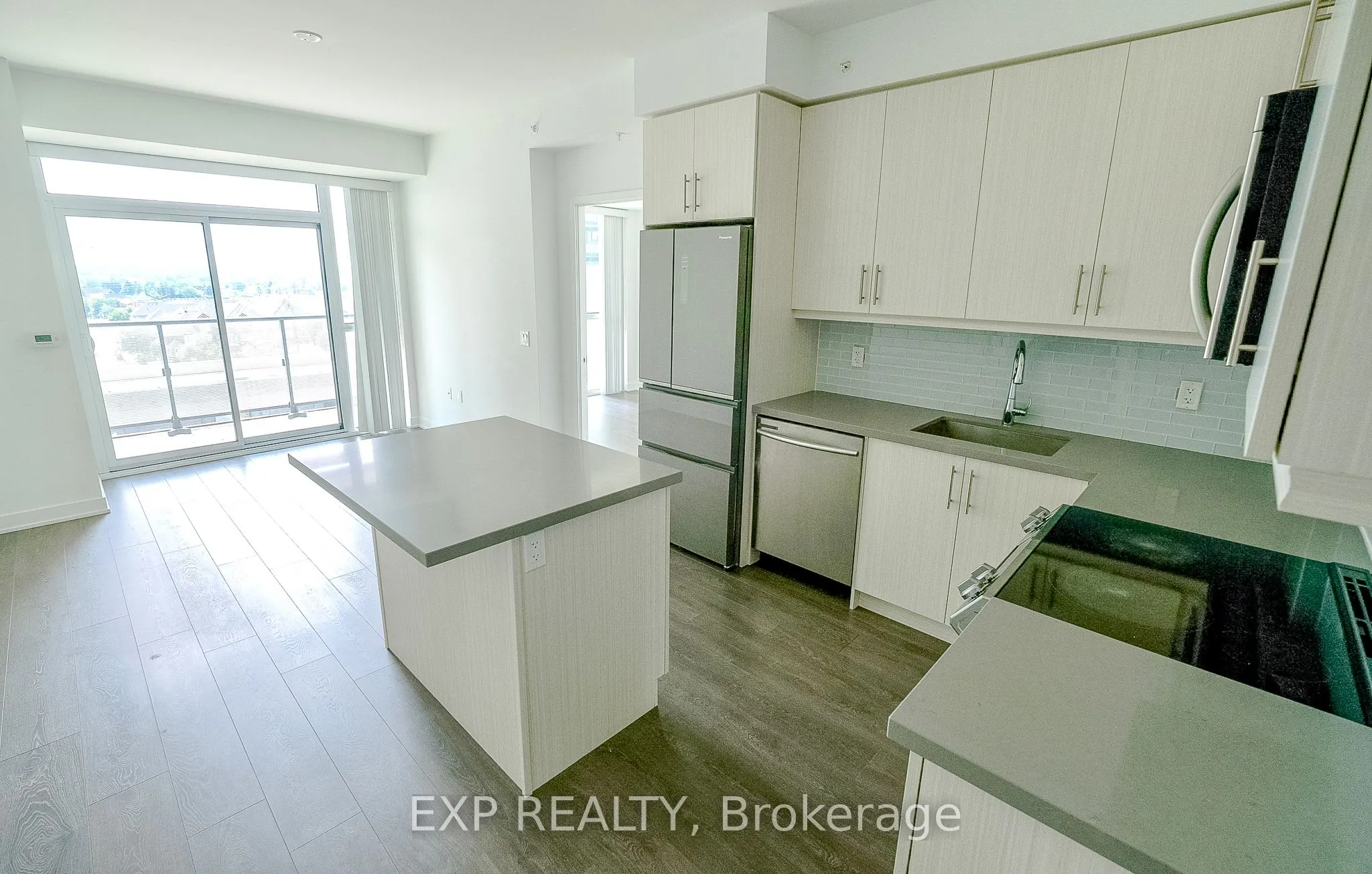 75 Oneida Crescent, #12