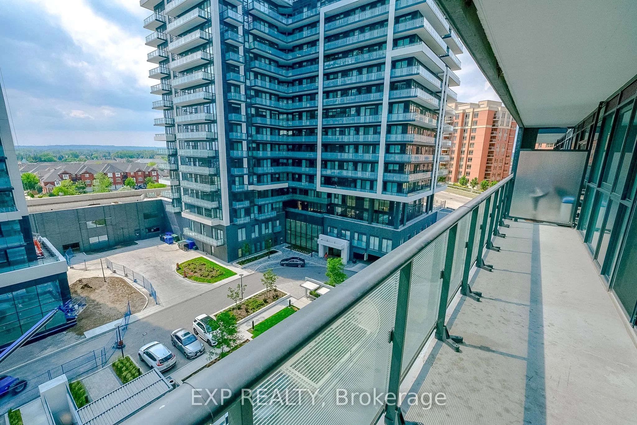 75 Oneida Crescent, #12