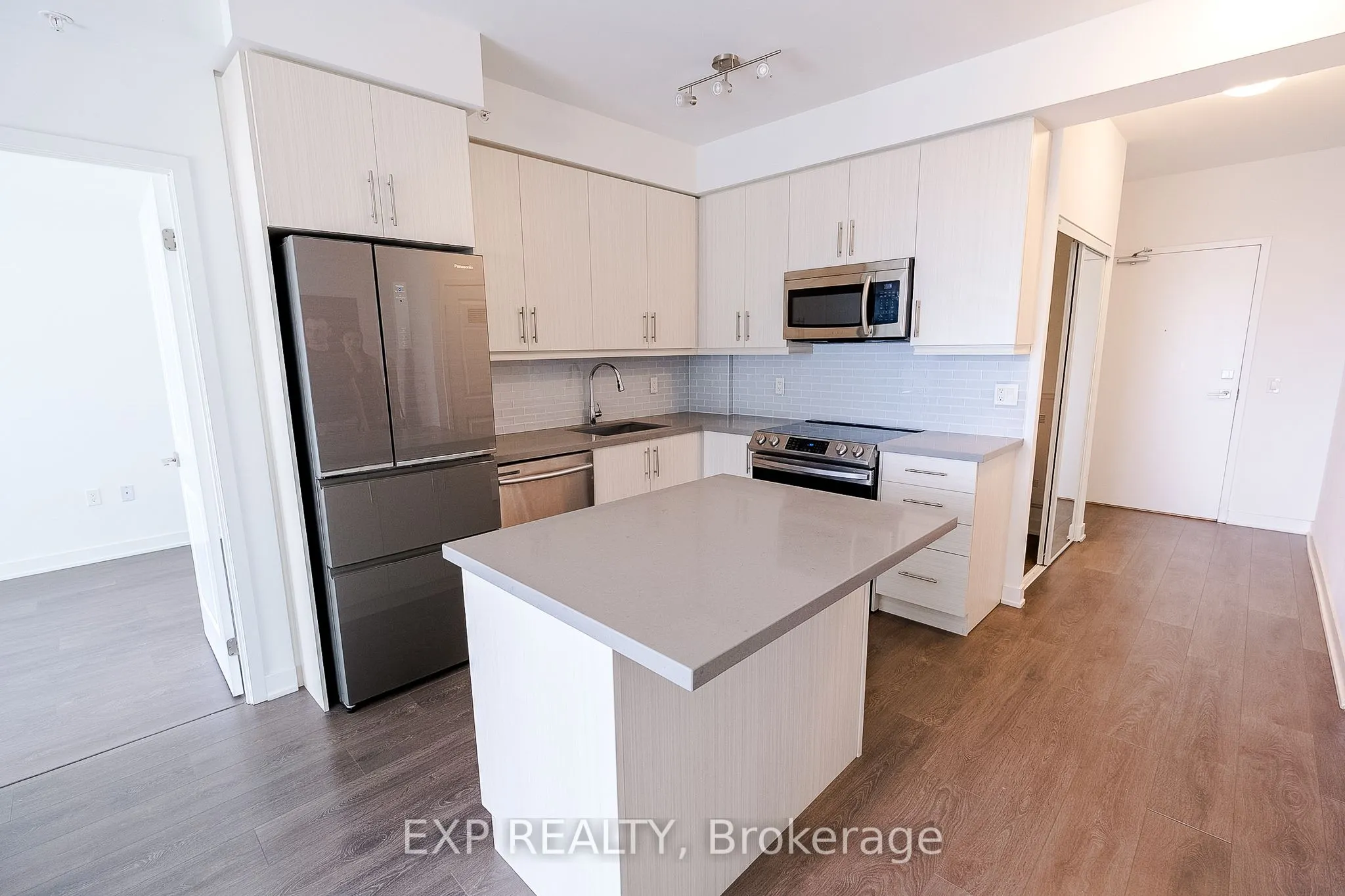 75 Oneida Crescent, #12