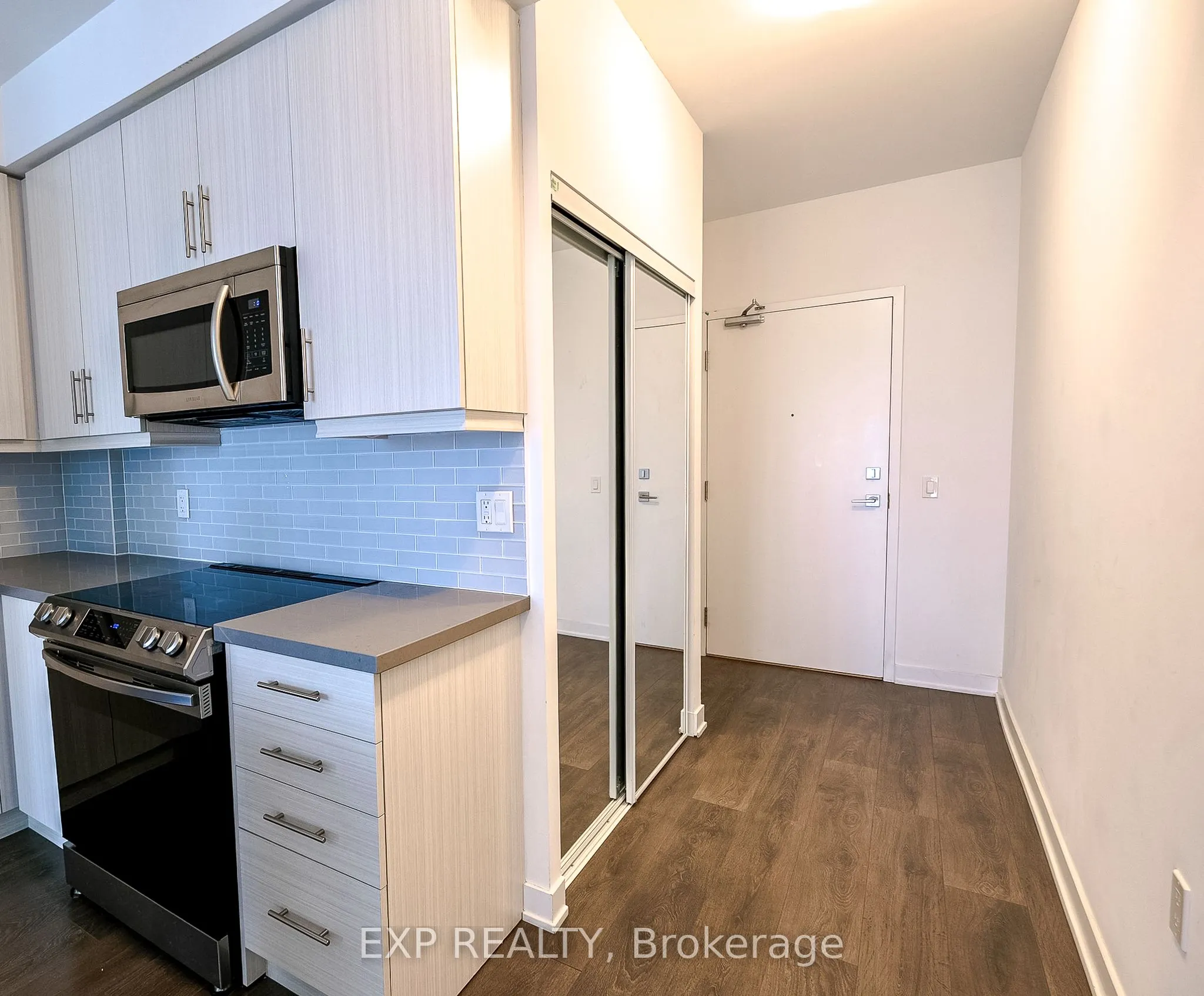 75 Oneida Crescent, #12