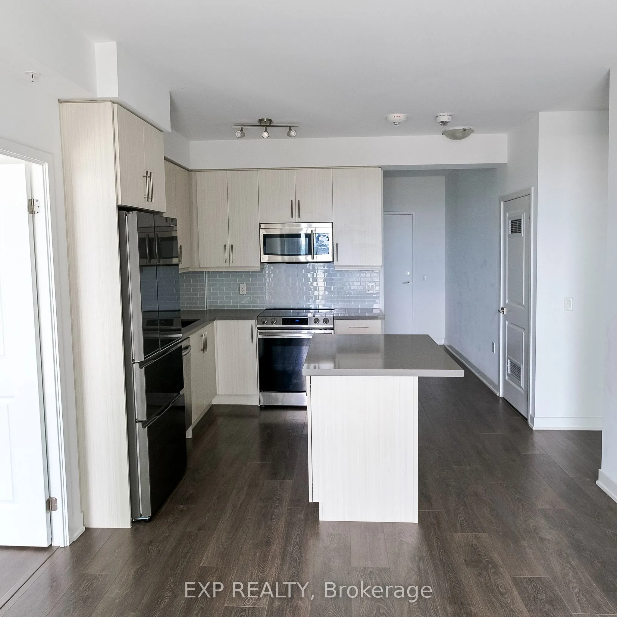 75 Oneida Crescent, #12