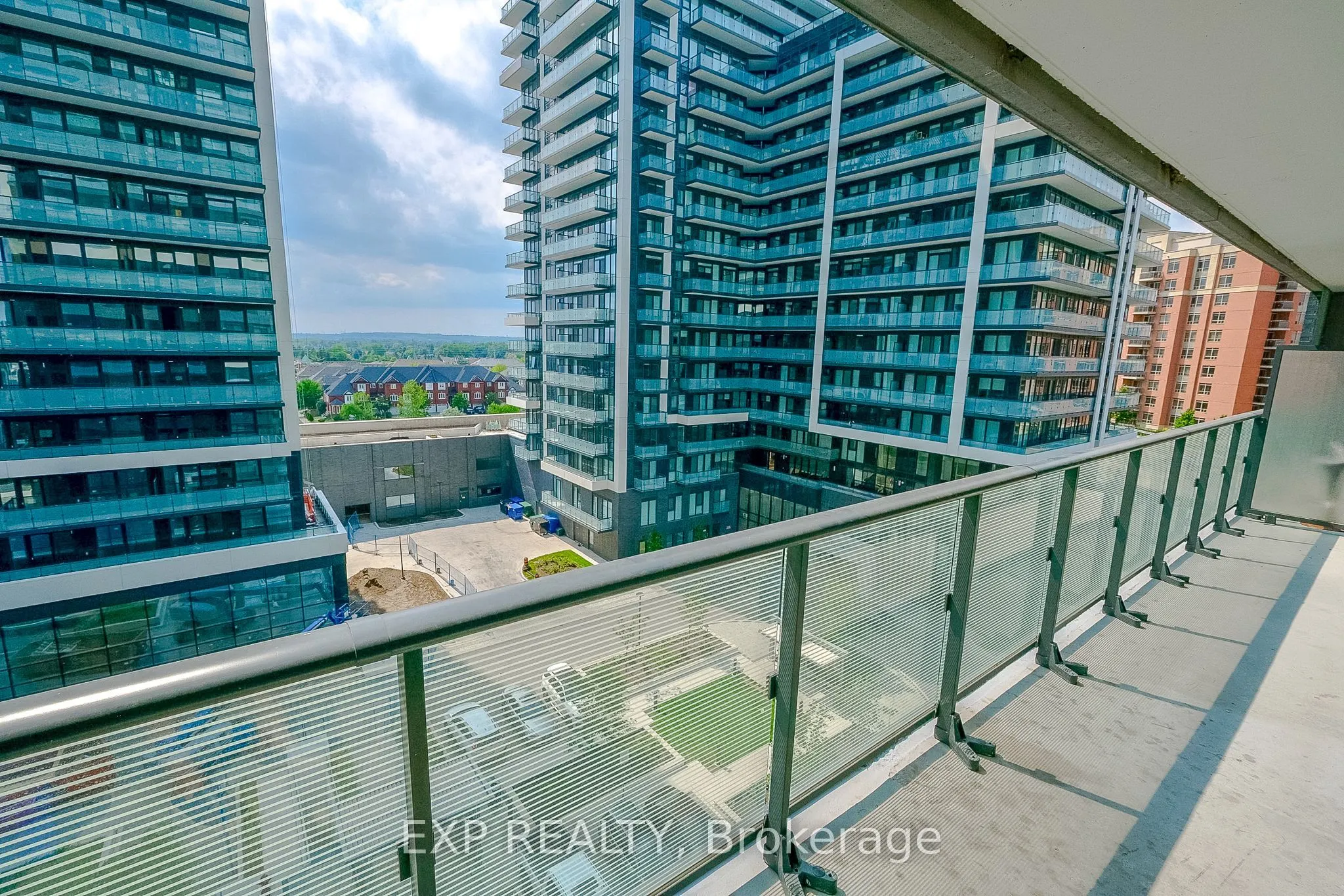75 Oneida Crescent, #12