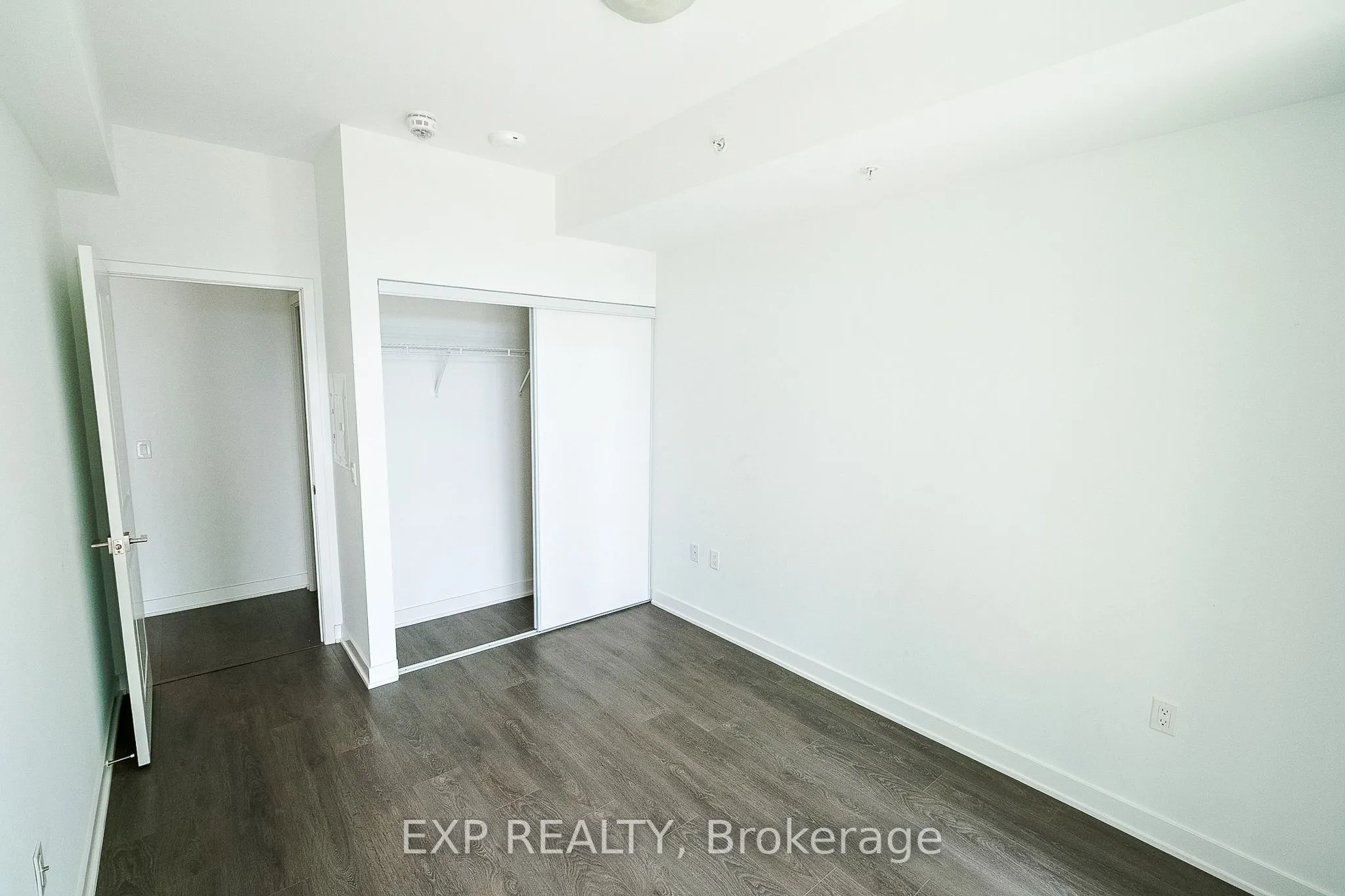 75 Oneida Crescent, #12
