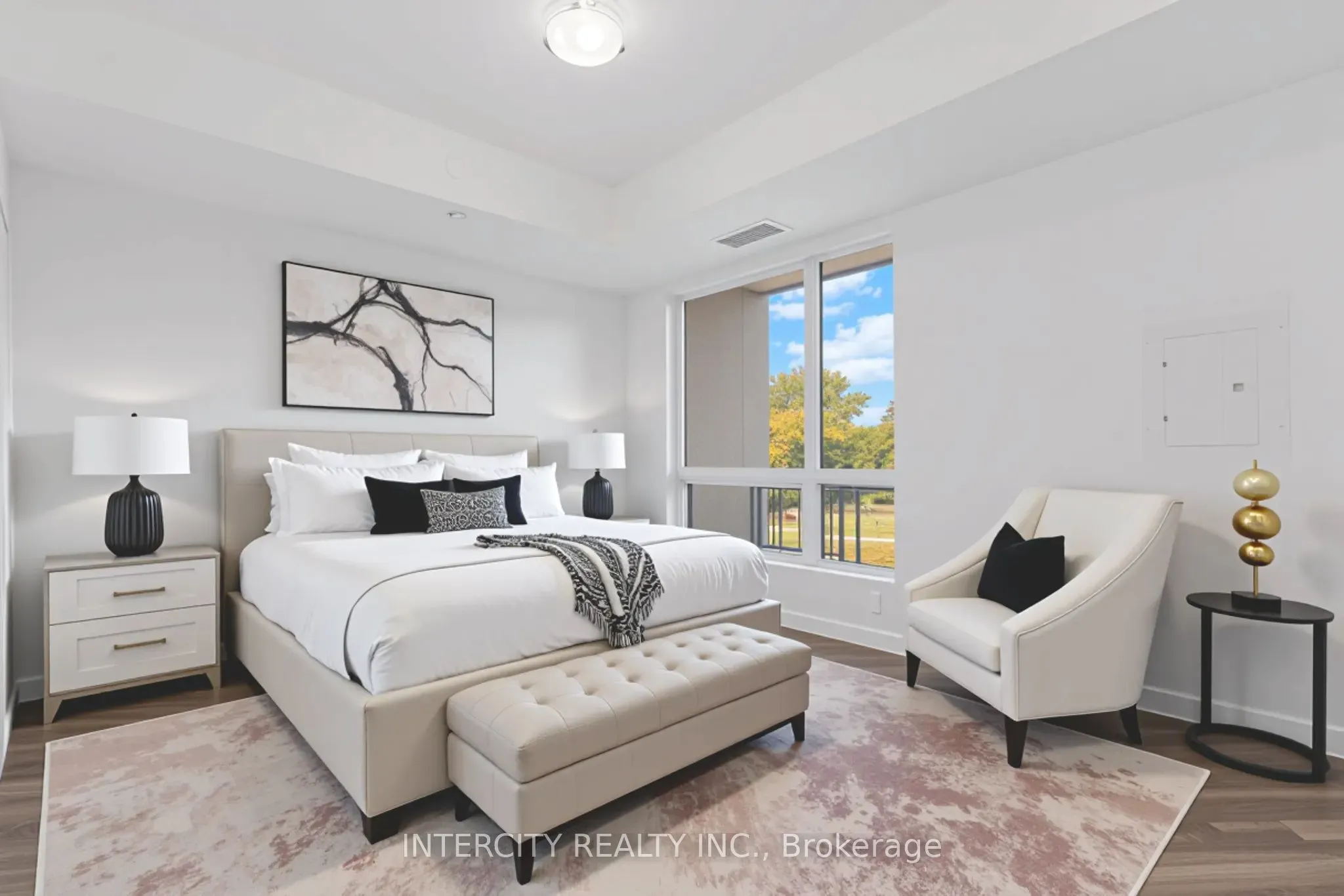 2075 King Road, #205