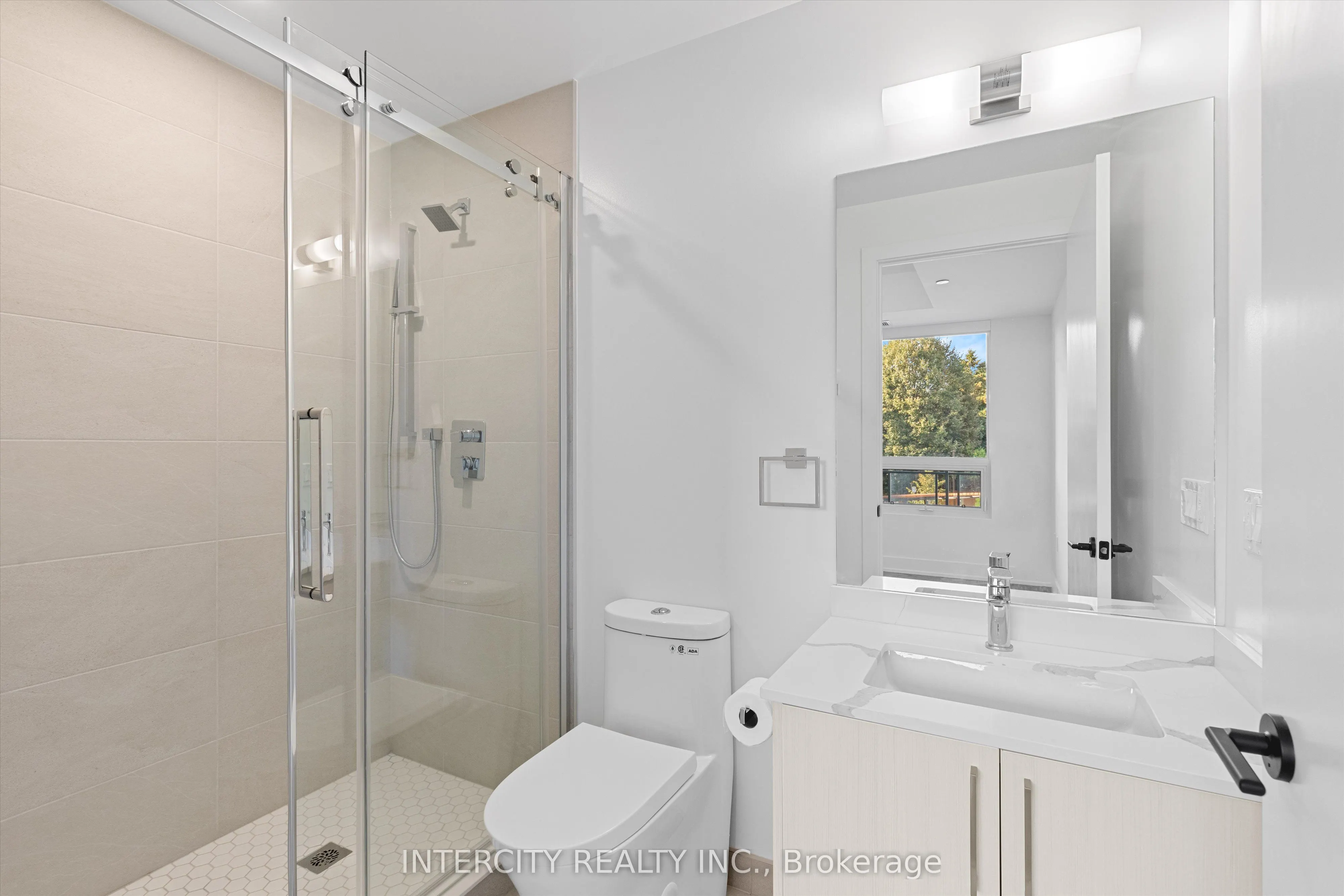 2075 King Road, #205