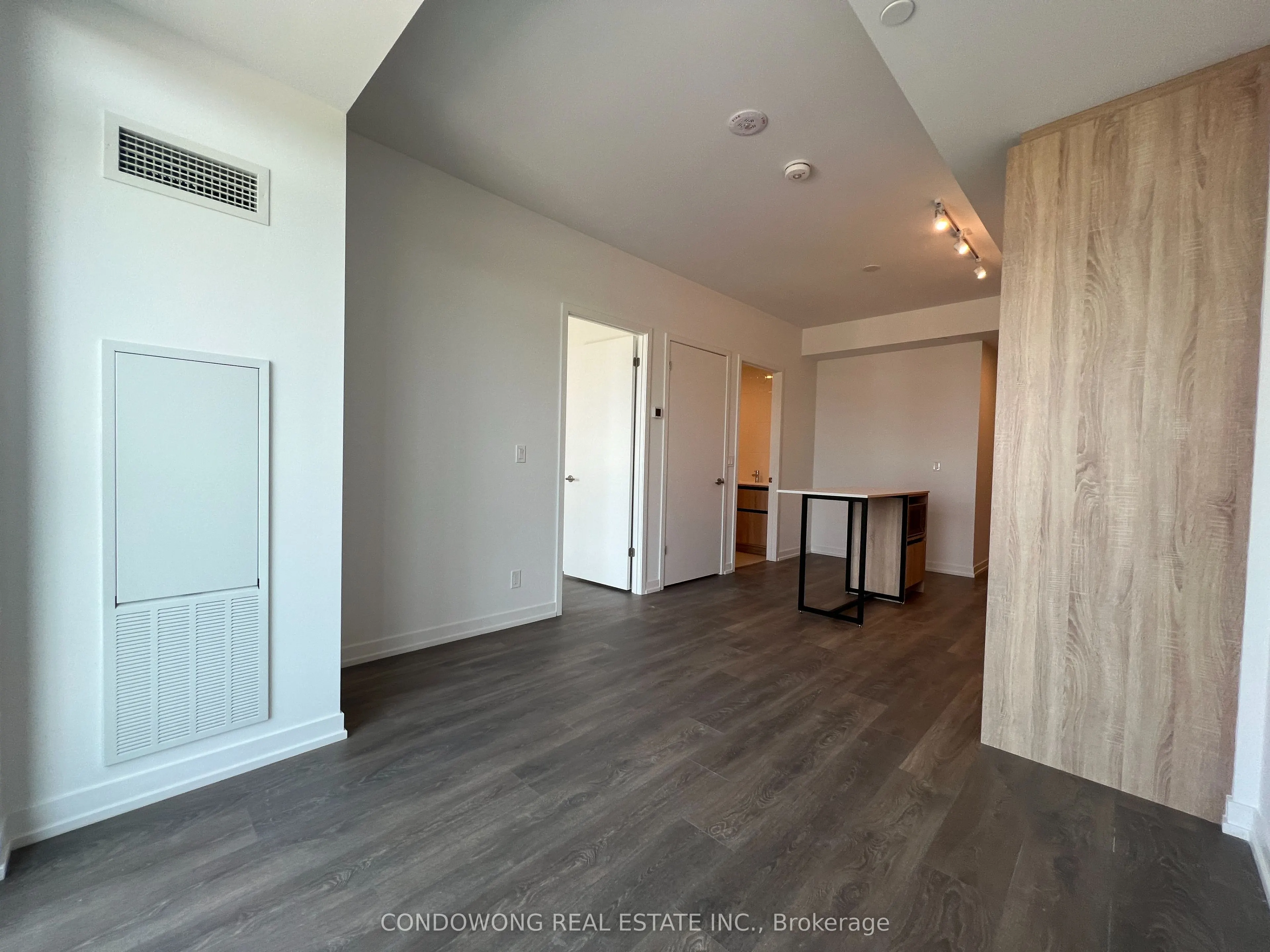 8 Beverley Glen Boulevard, #1202
