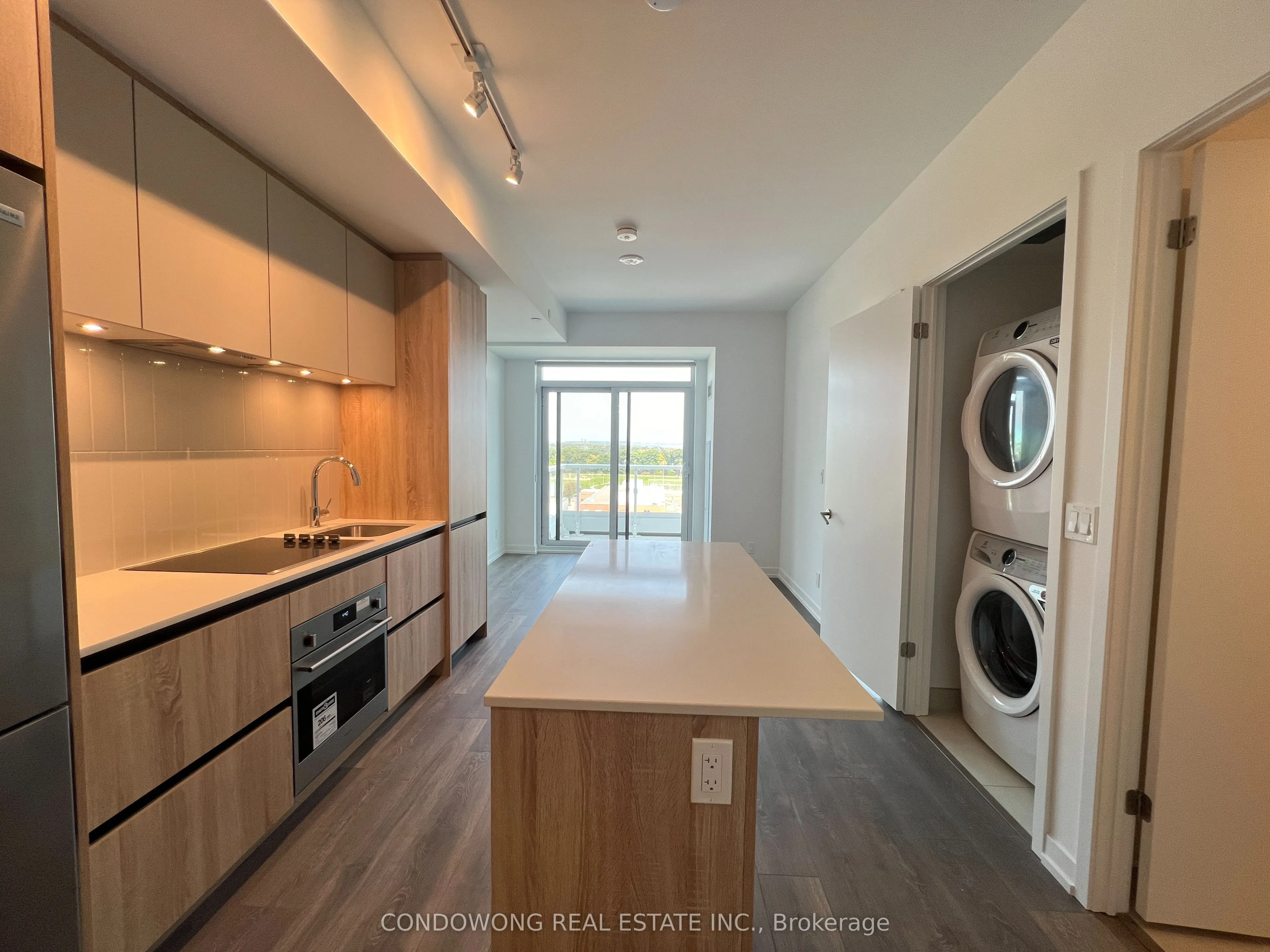 8 Beverley Glen Boulevard, #1202