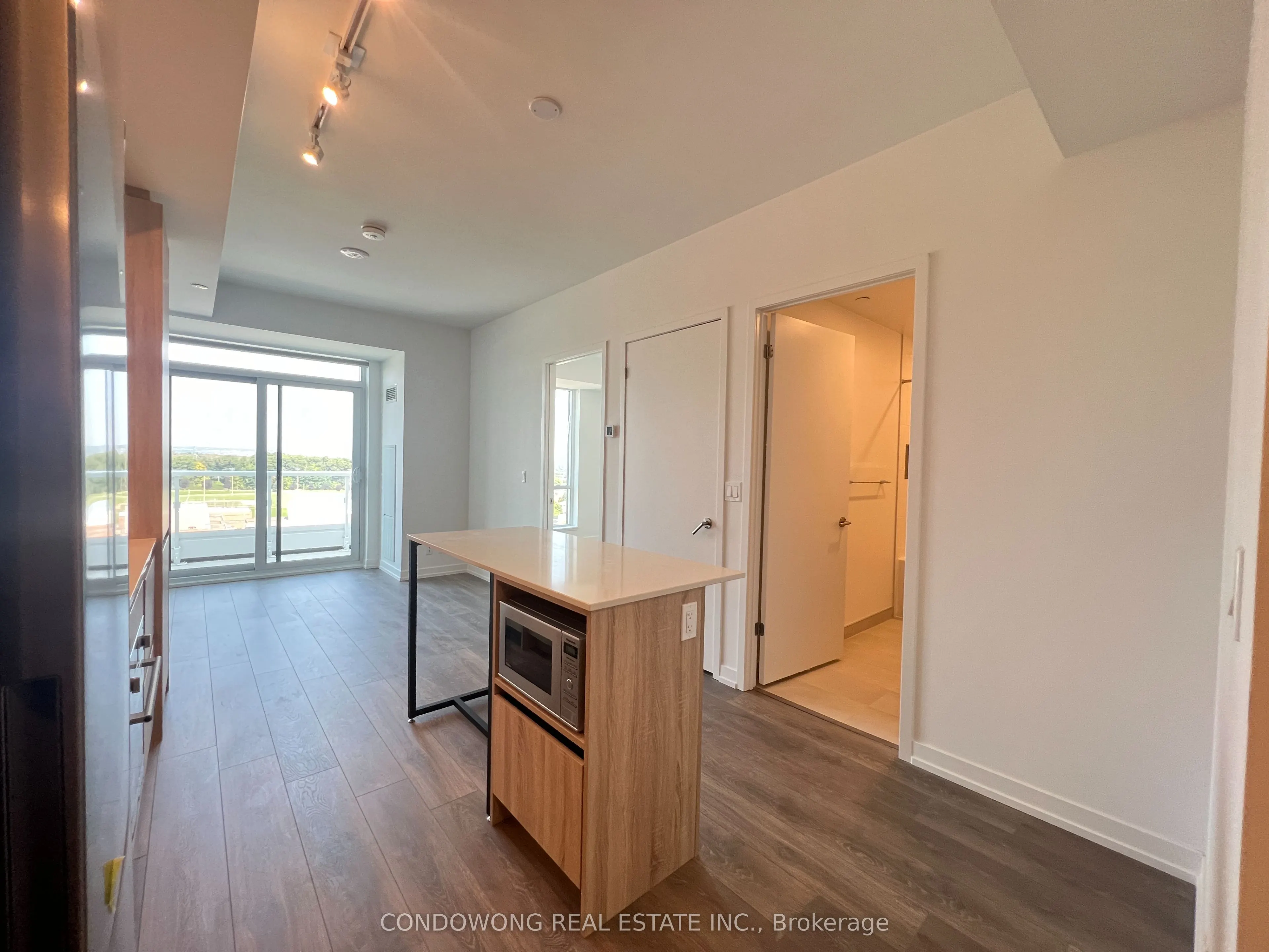 8 Beverley Glen Boulevard, #1202
