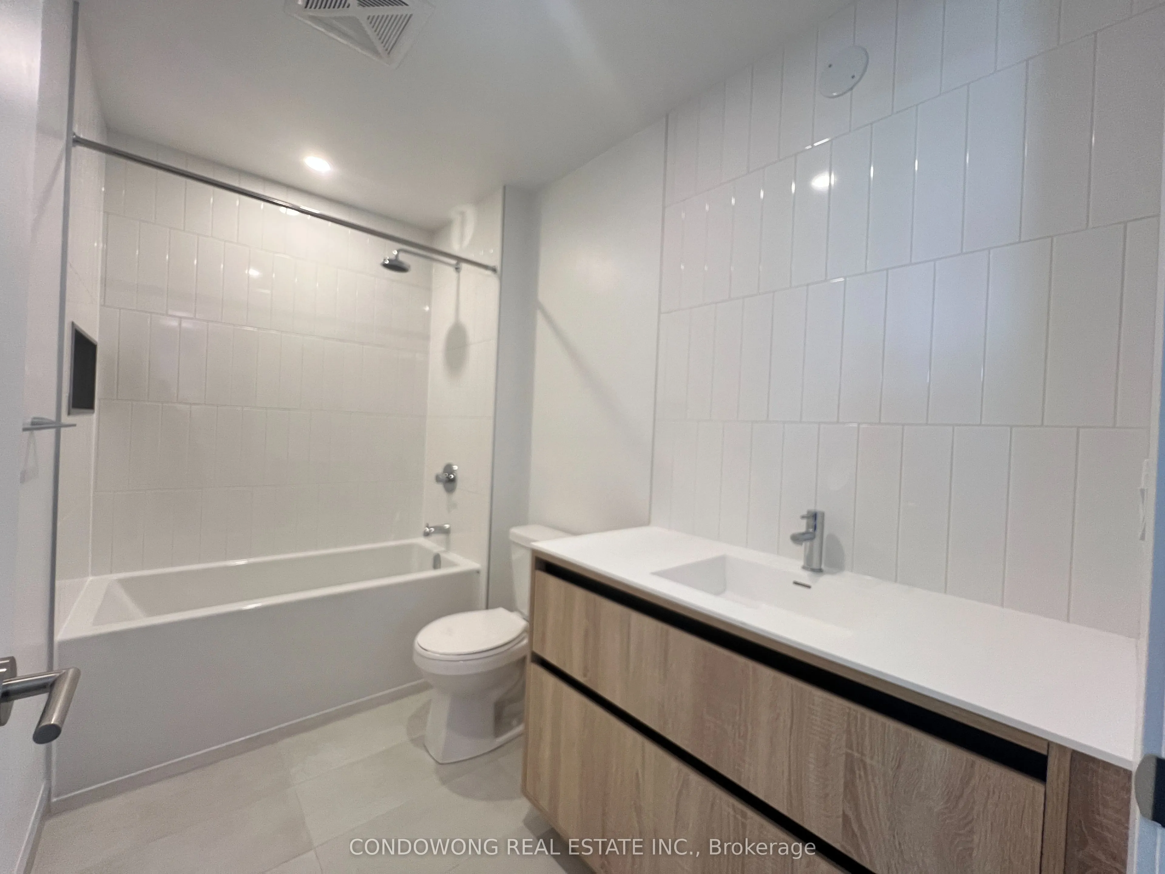 8 Beverley Glen Boulevard, #1202