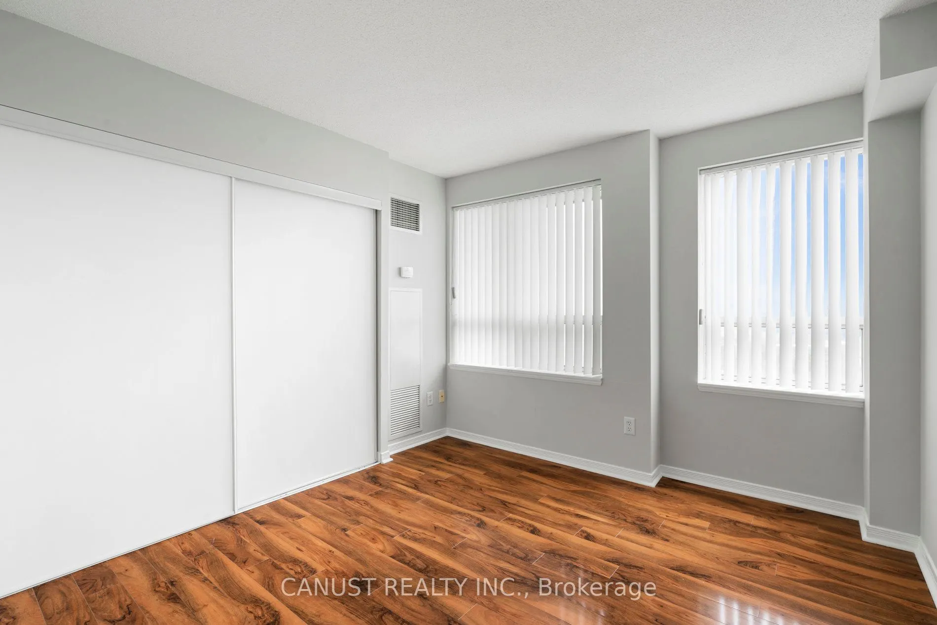 39 Oneida Crescent, #703