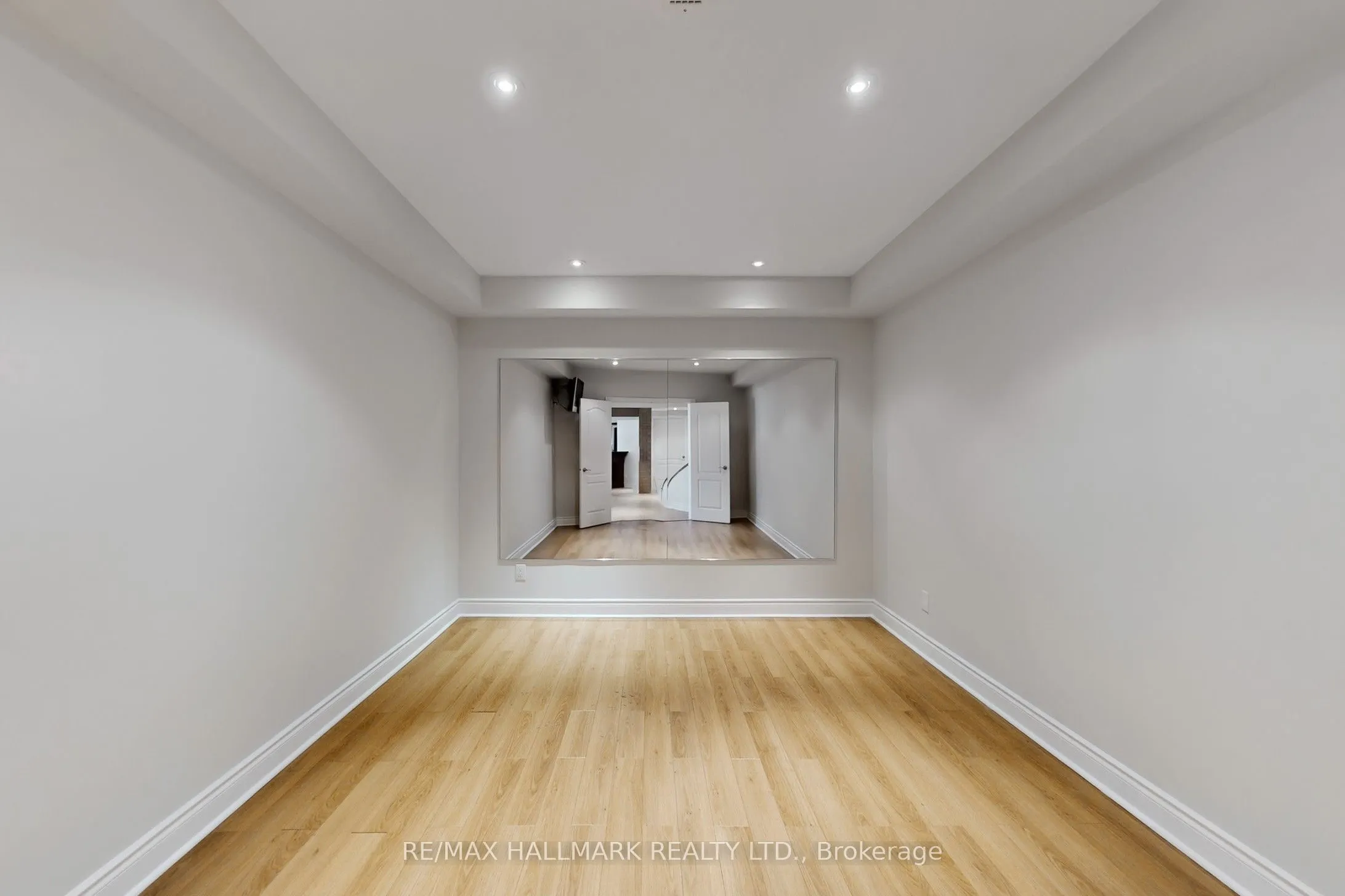 383 Paradelle Drive