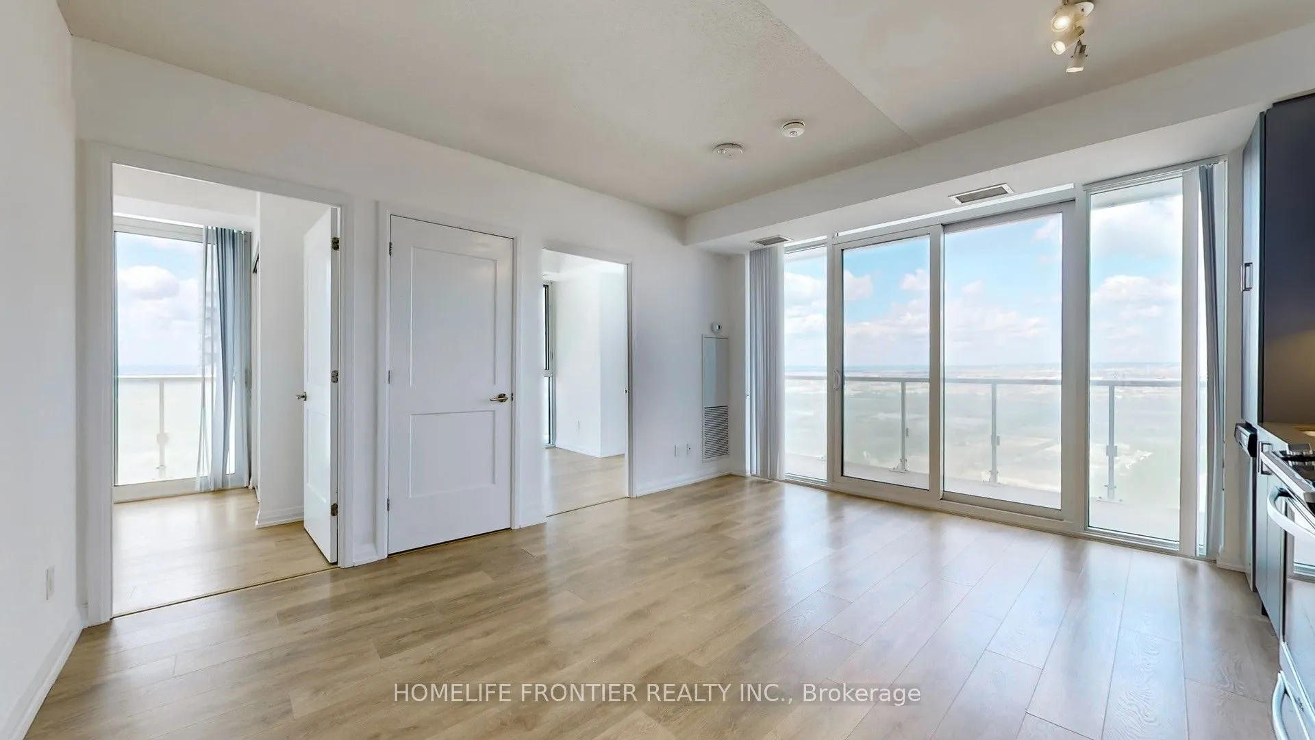 7895 Jane Street, #3313