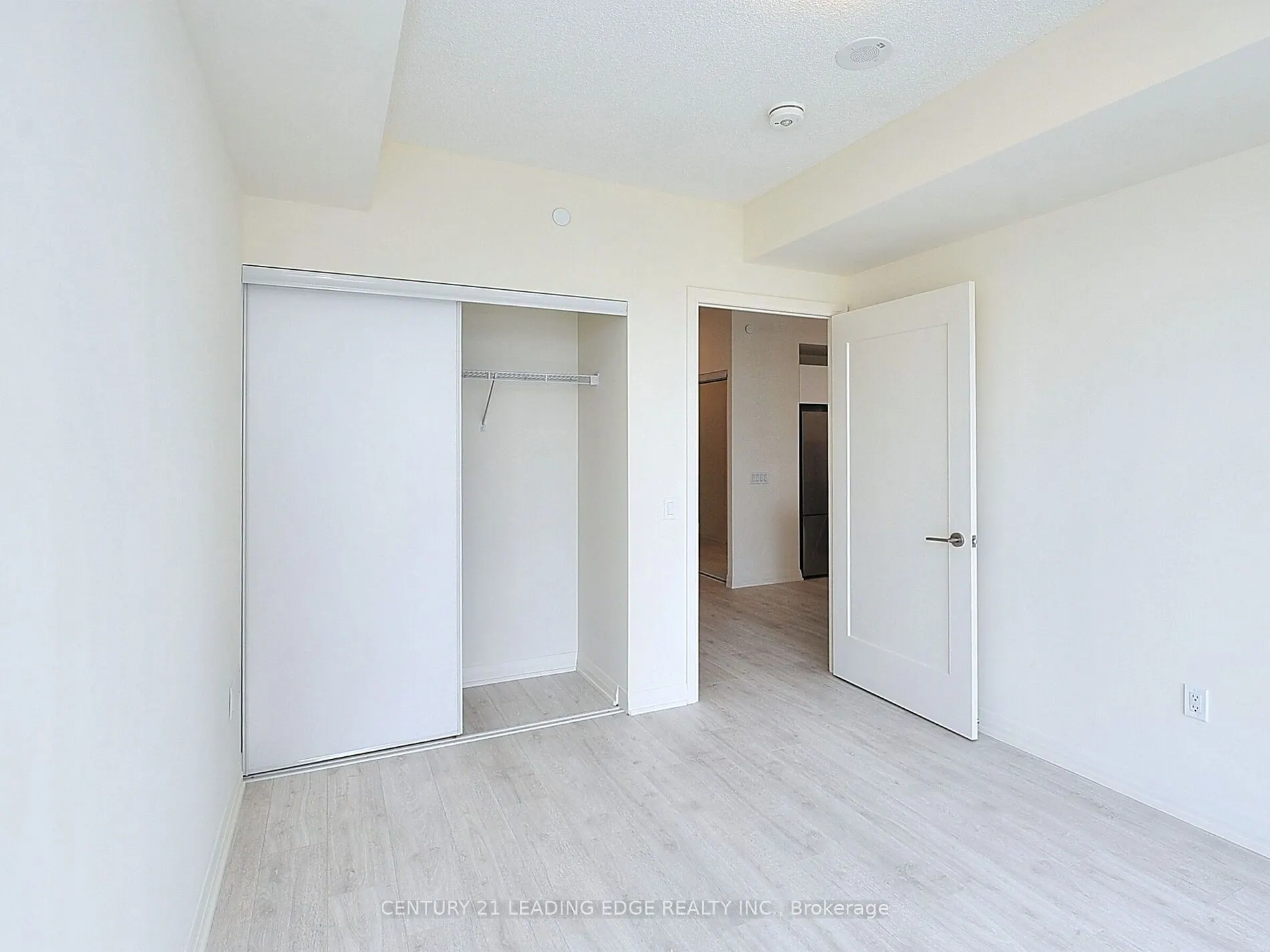 9000 Jane Street, #422
