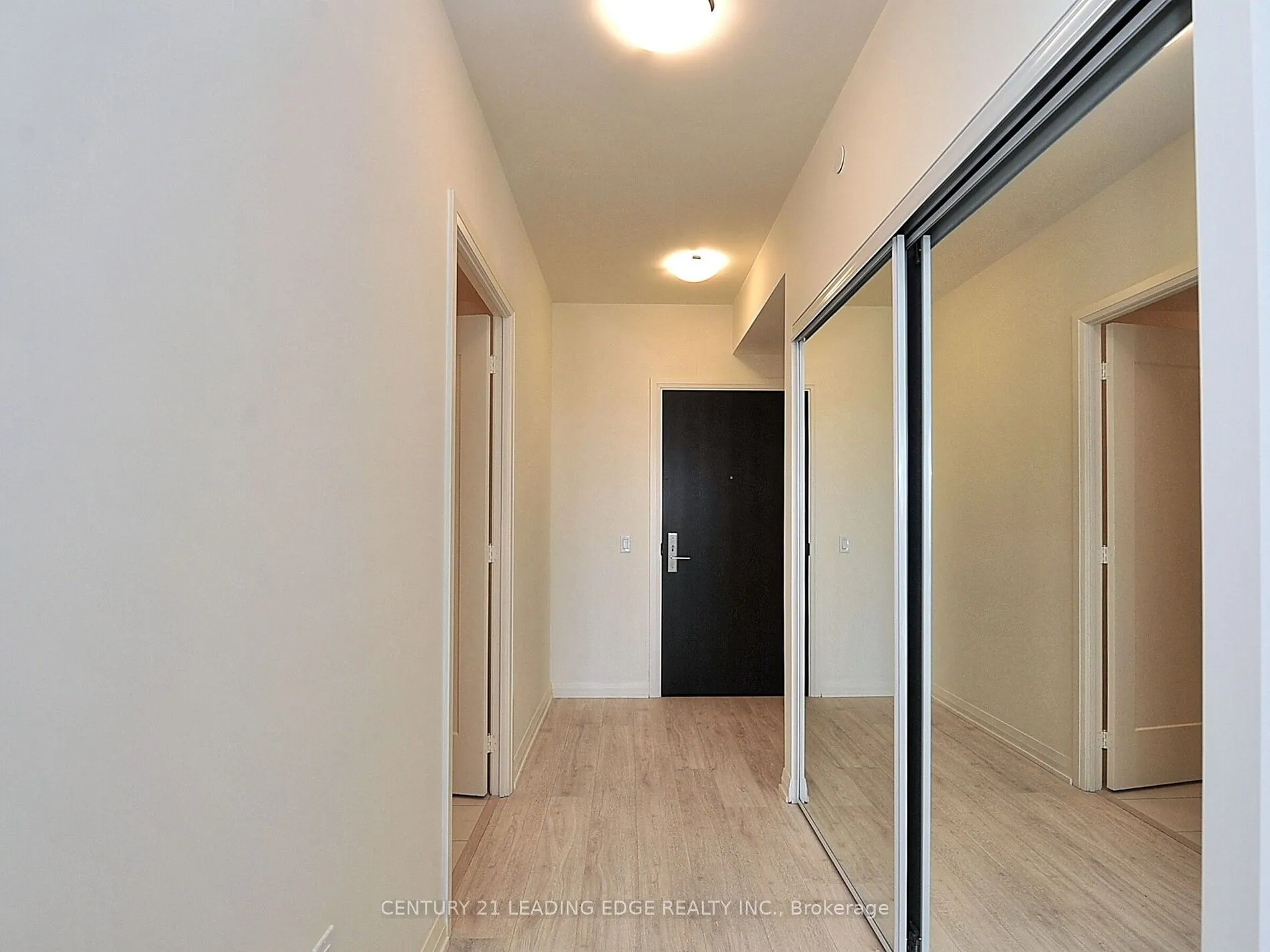9000 Jane Street, #422
