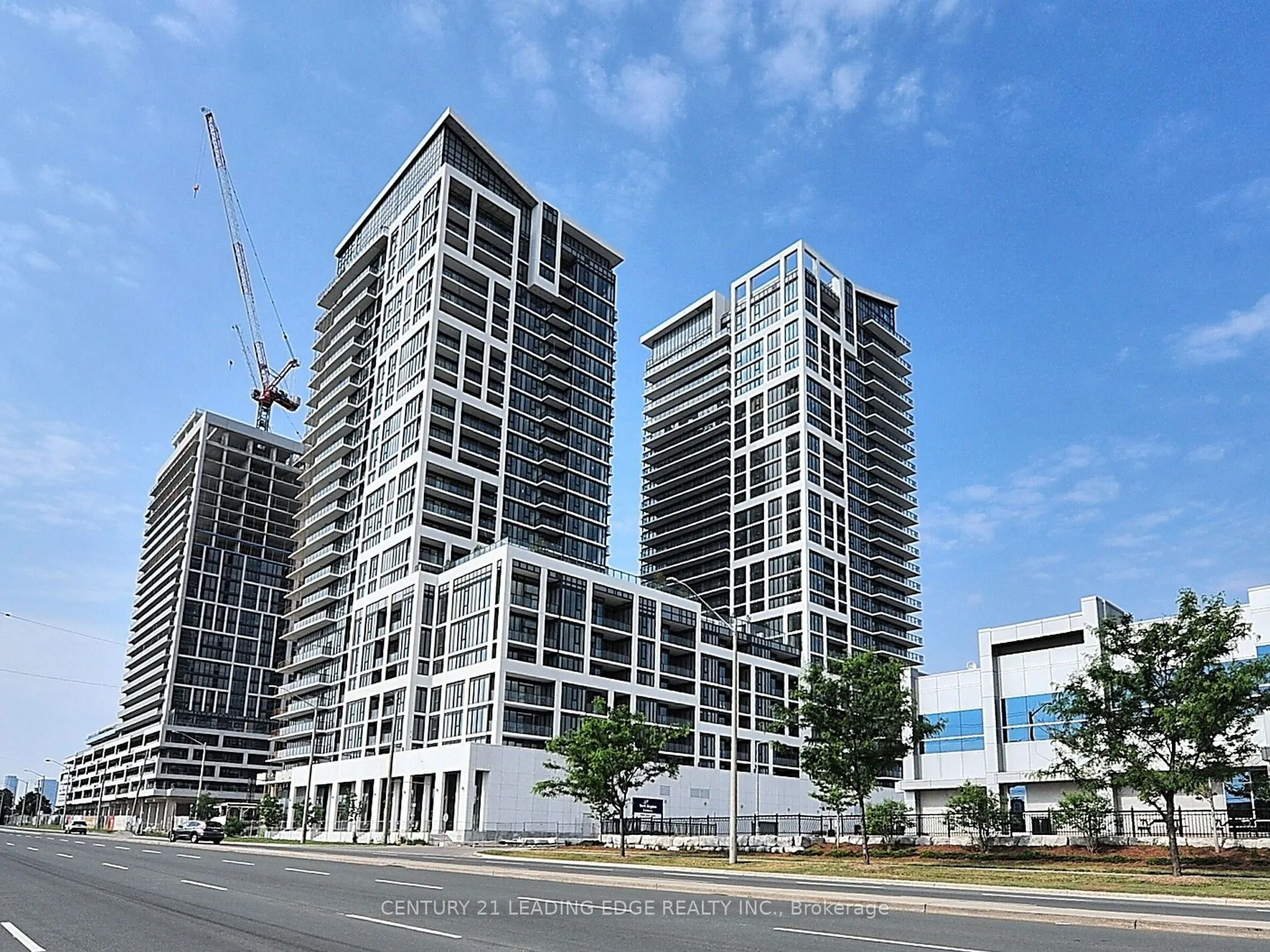 9000 Jane Street, #422