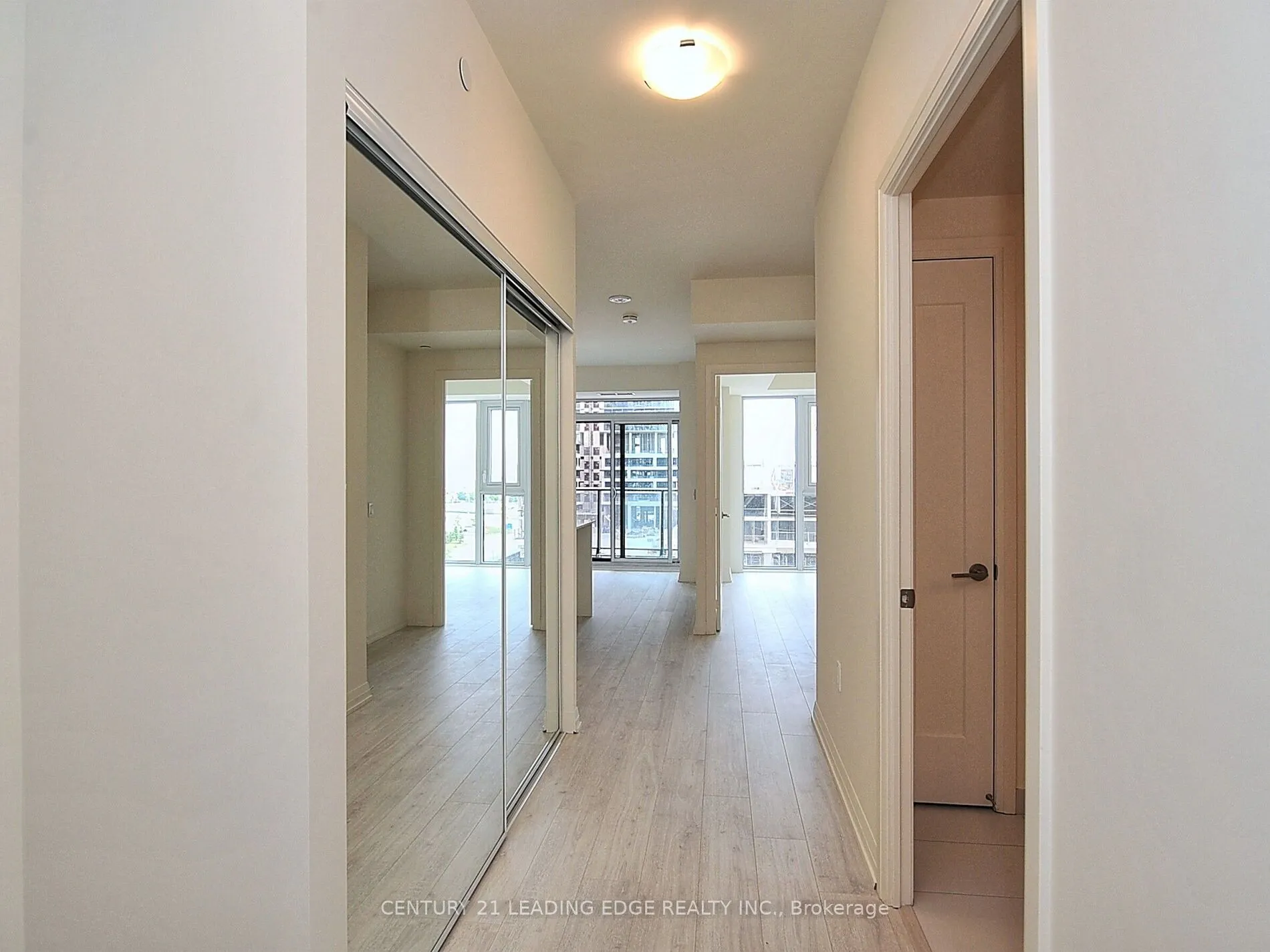 9000 Jane Street, #422