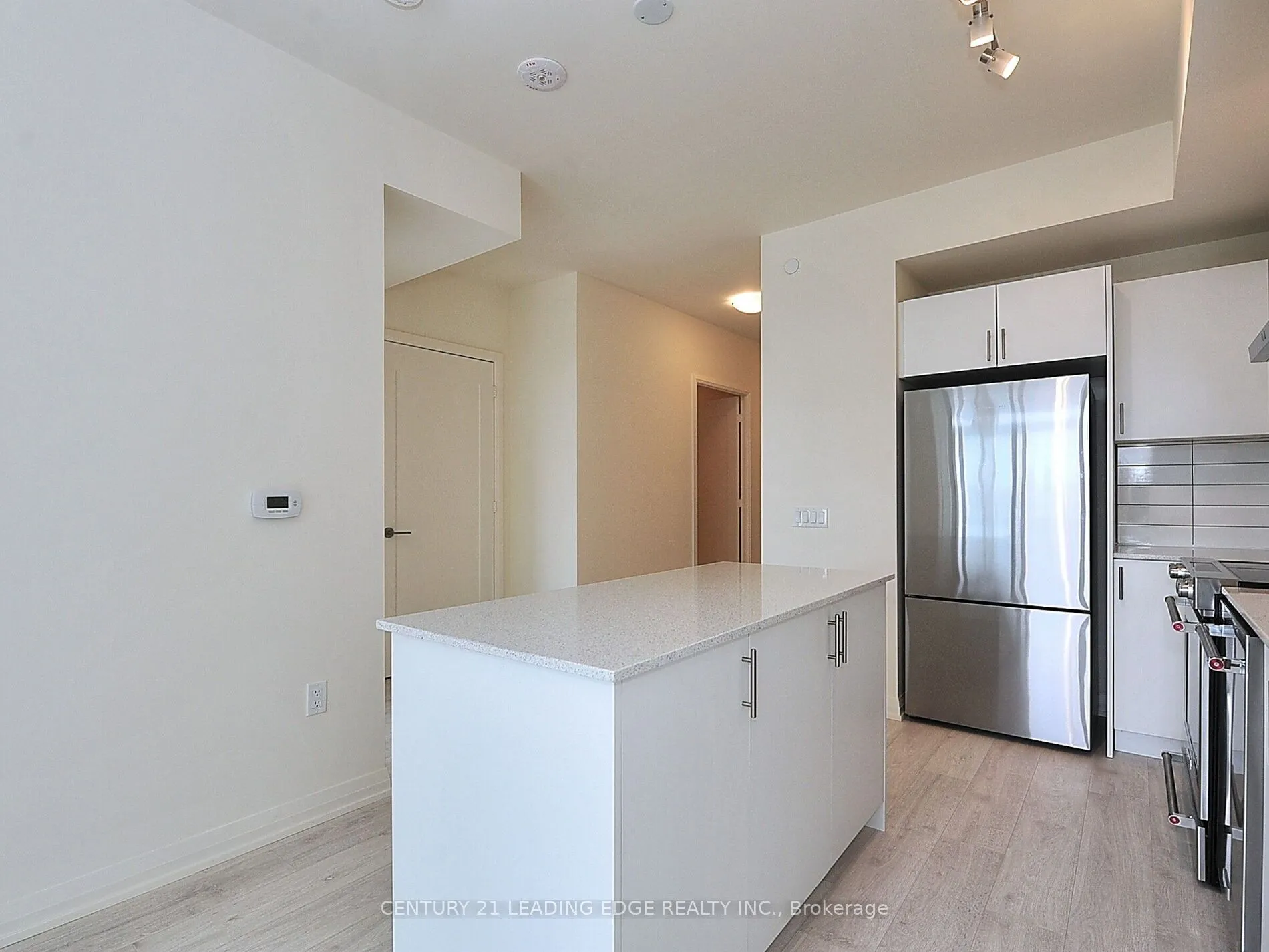 9000 Jane Street, #422
