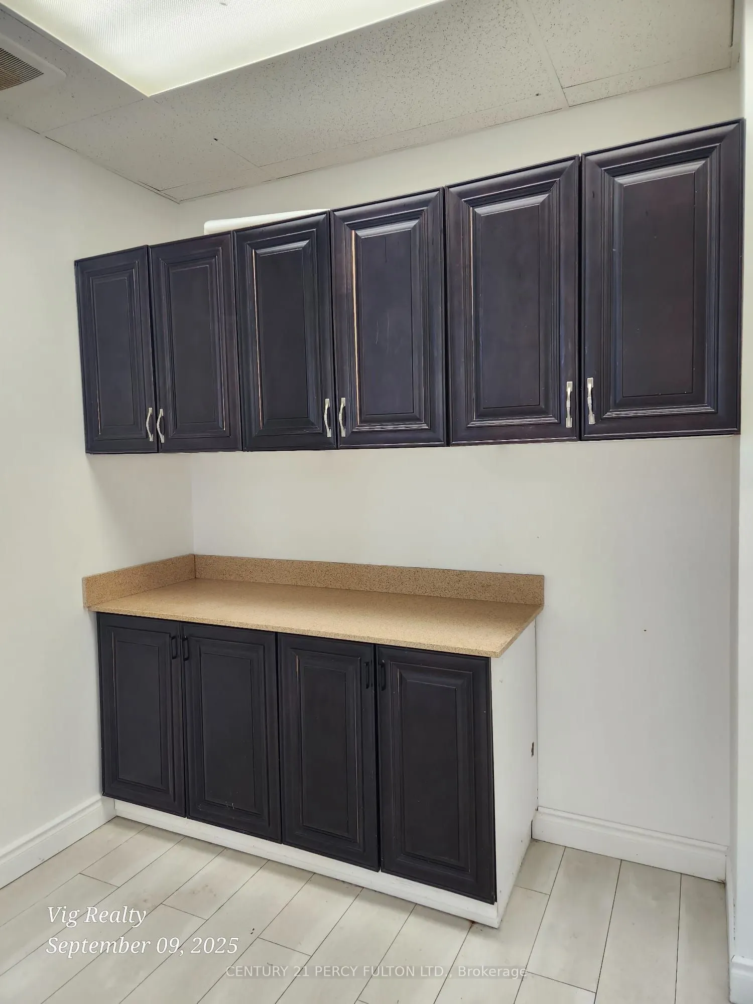 145 Royal Crest Court, #31
