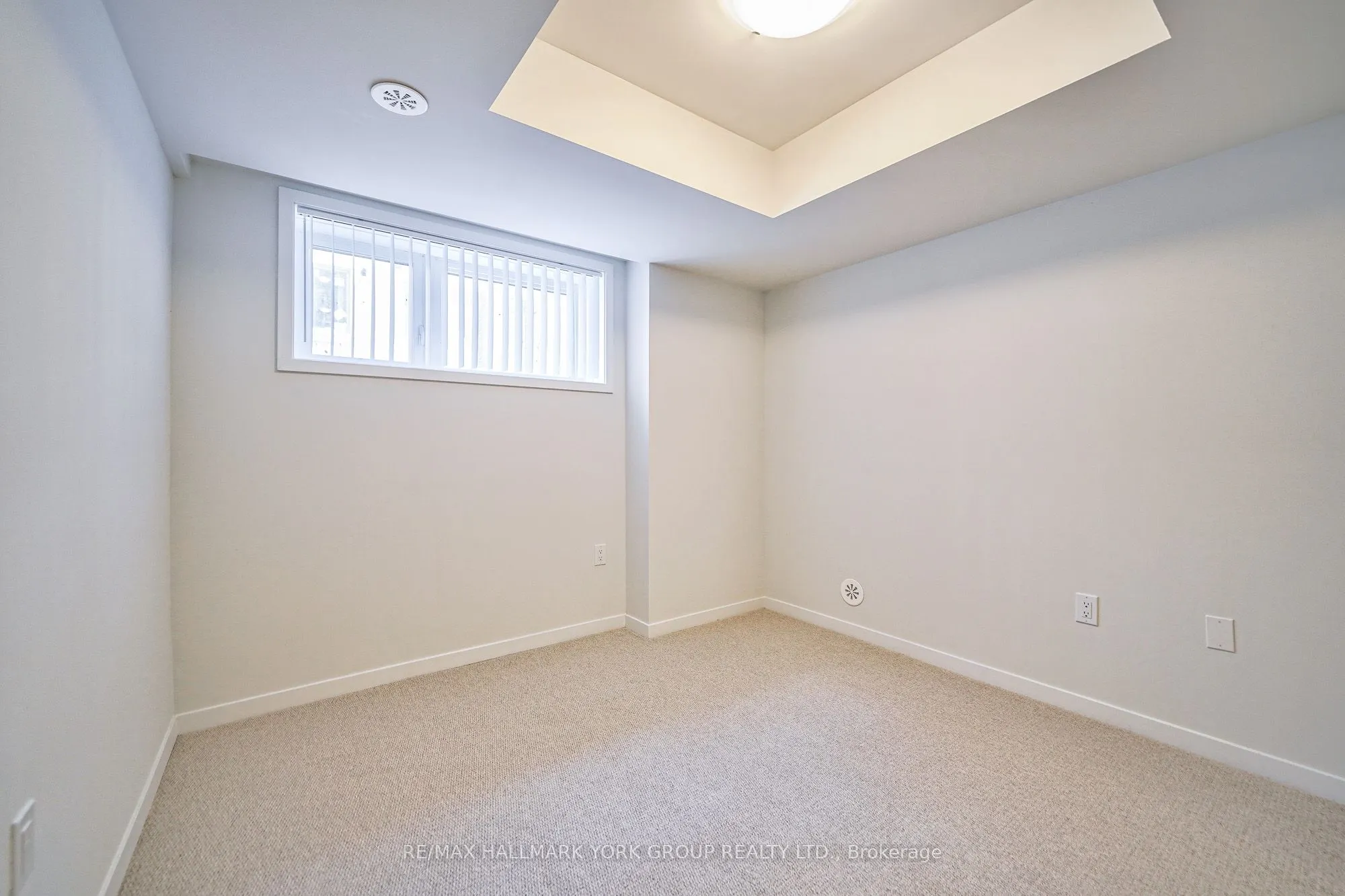151 Honeycrisp Crescent, #180
