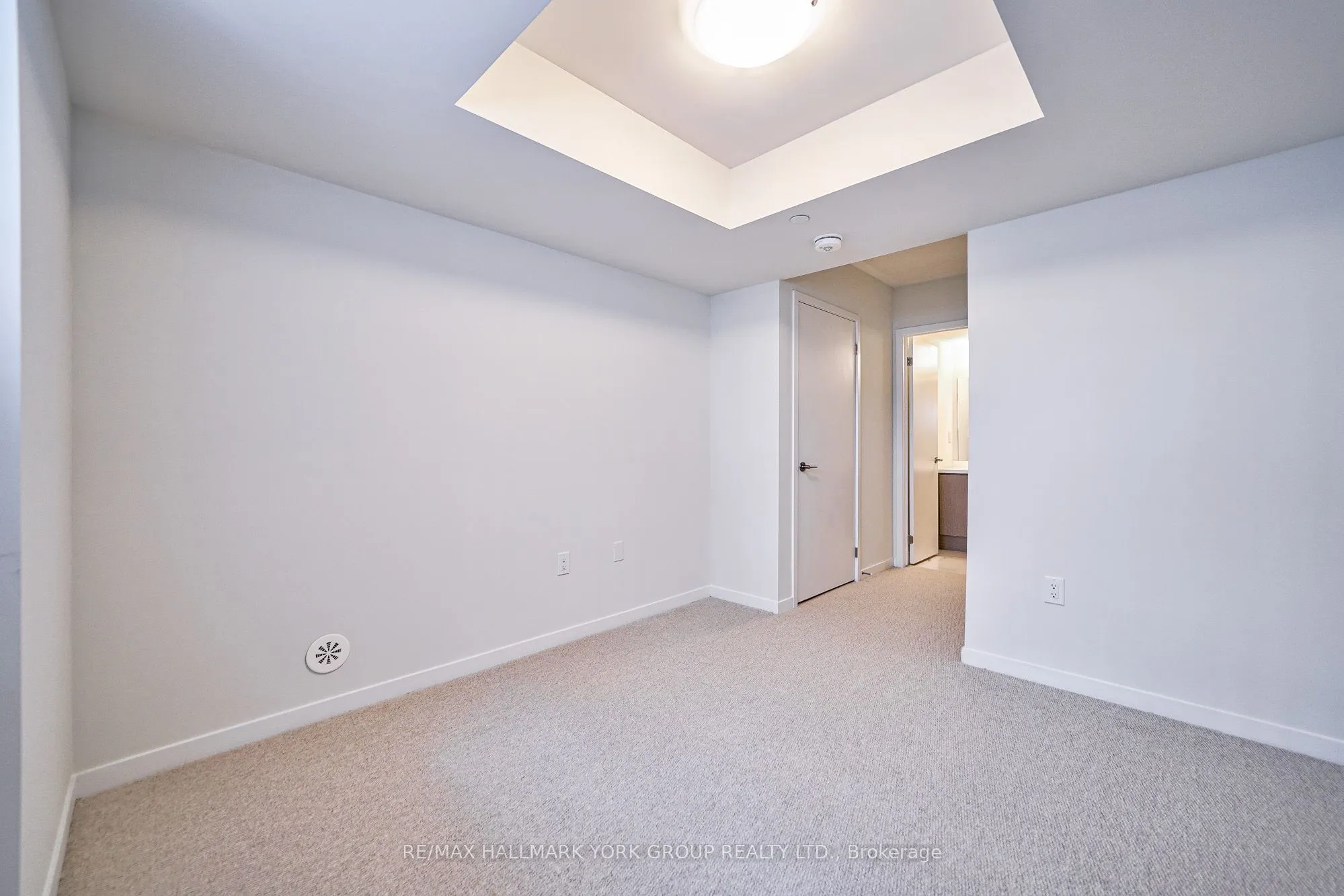 151 Honeycrisp Crescent, #180