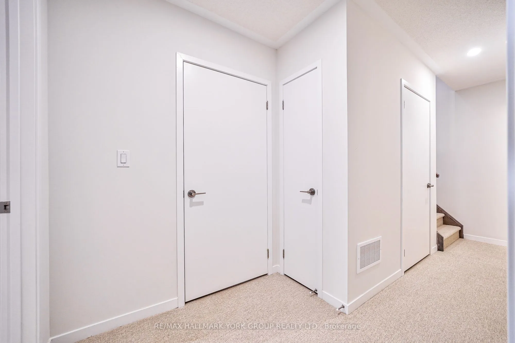 151 Honeycrisp Crescent, #180