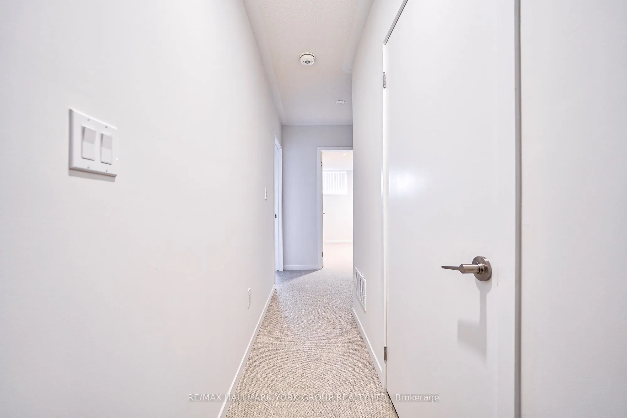 151 Honeycrisp Crescent, #180