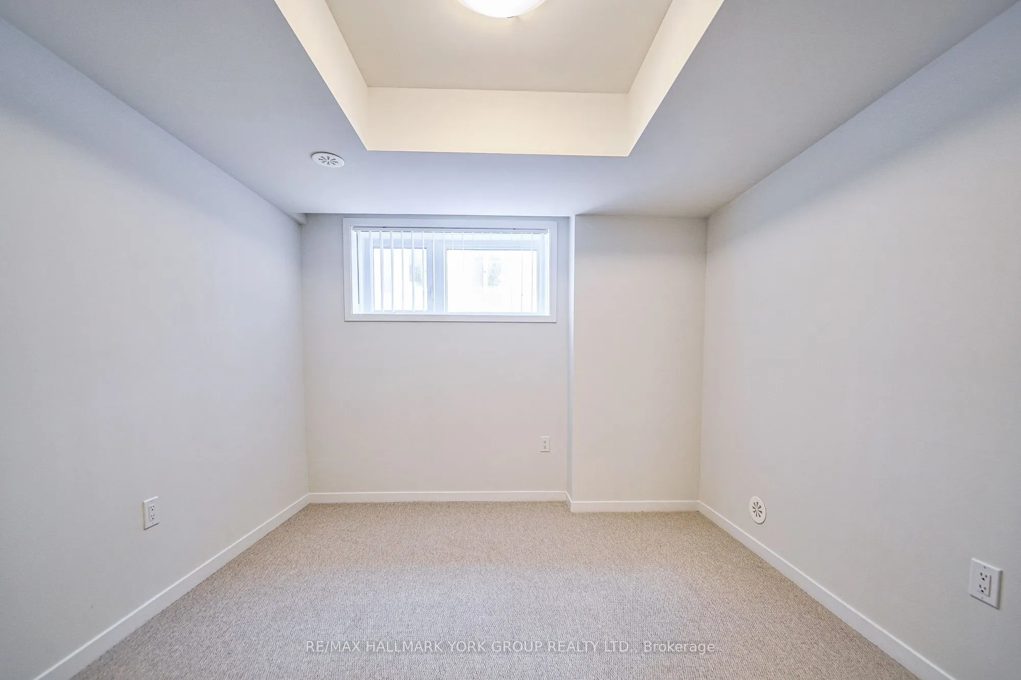 151 Honeycrisp Crescent, #180