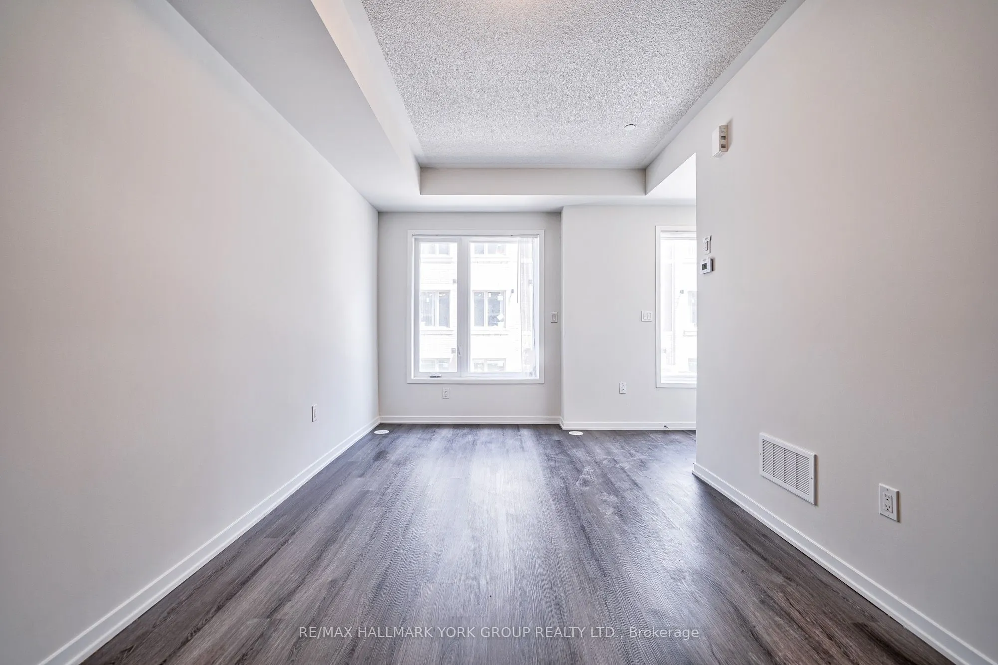 151 Honeycrisp Crescent, #180