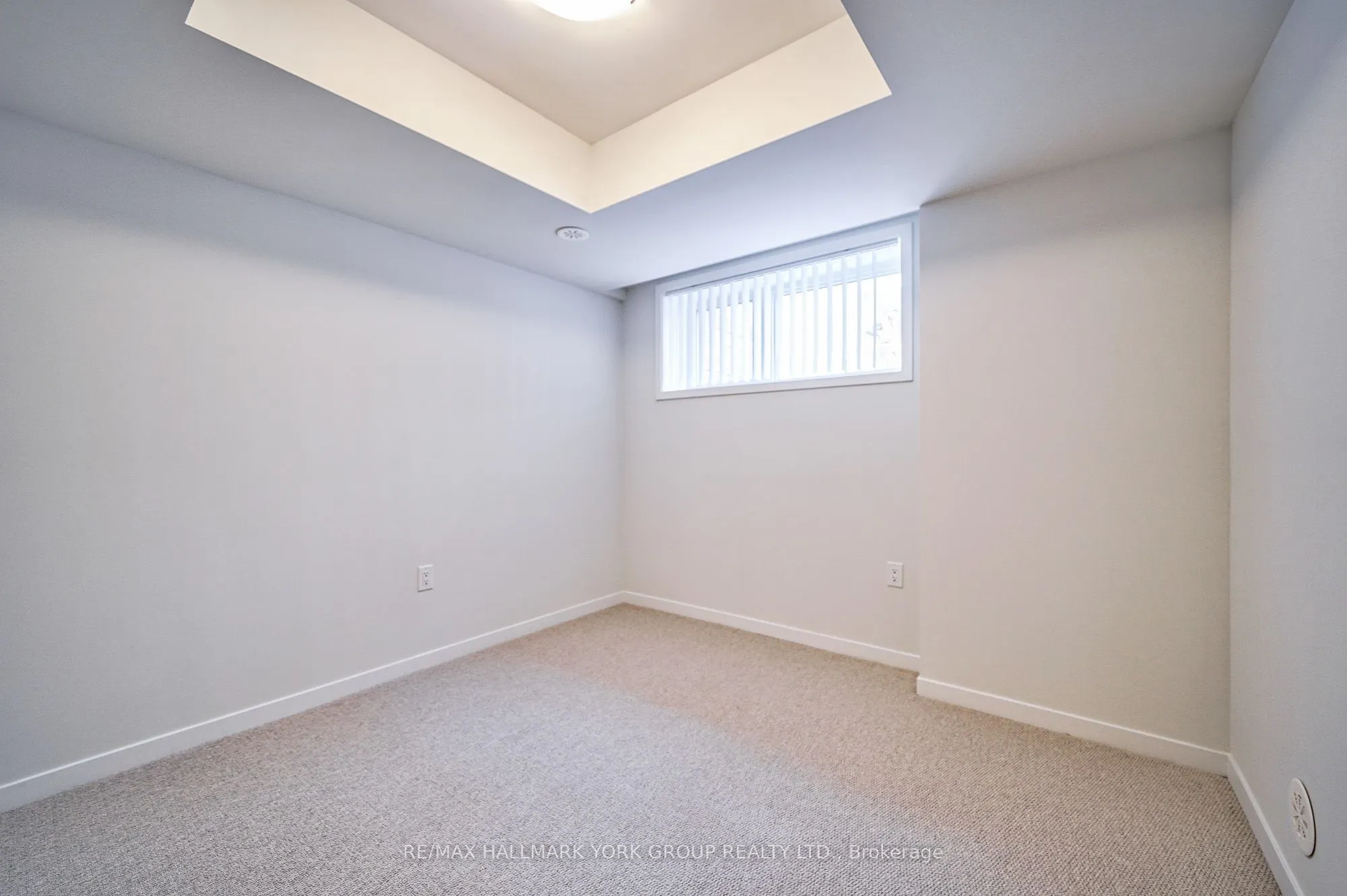 151 Honeycrisp Crescent, #180