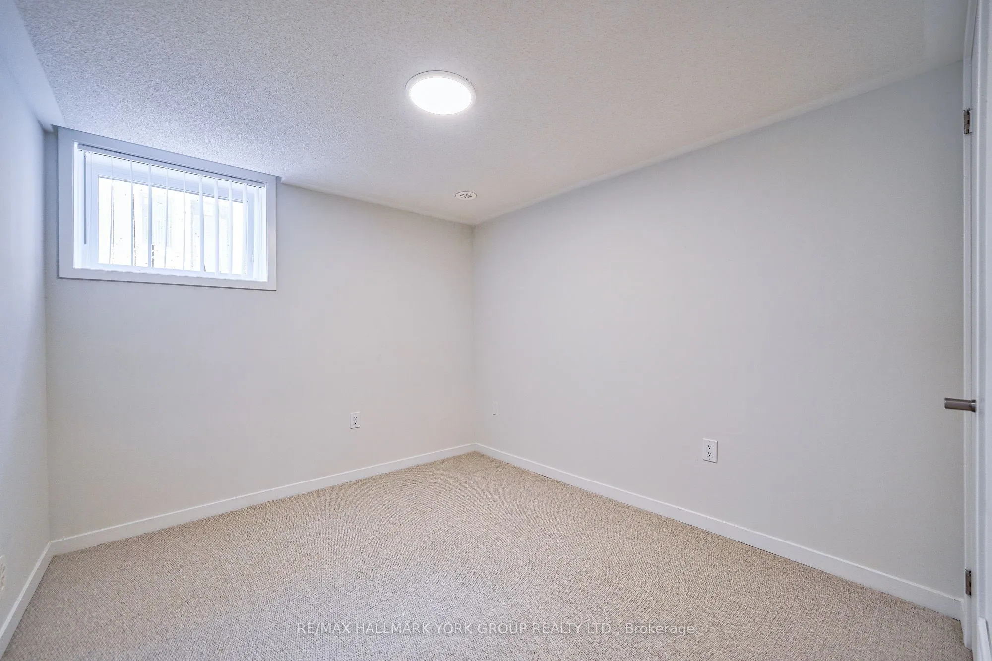 151 Honeycrisp Crescent, #180