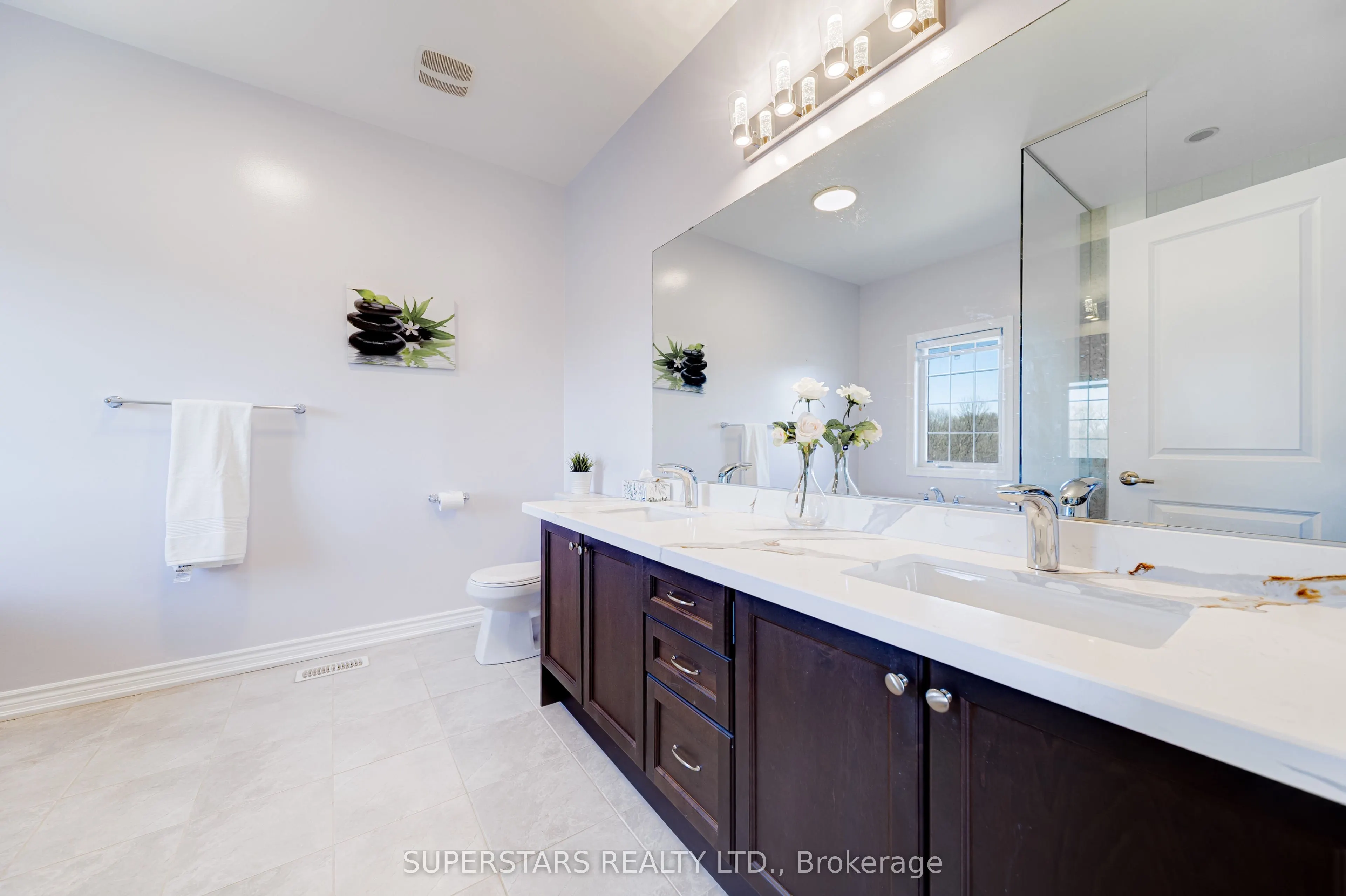 31 Roy Harper Avenue