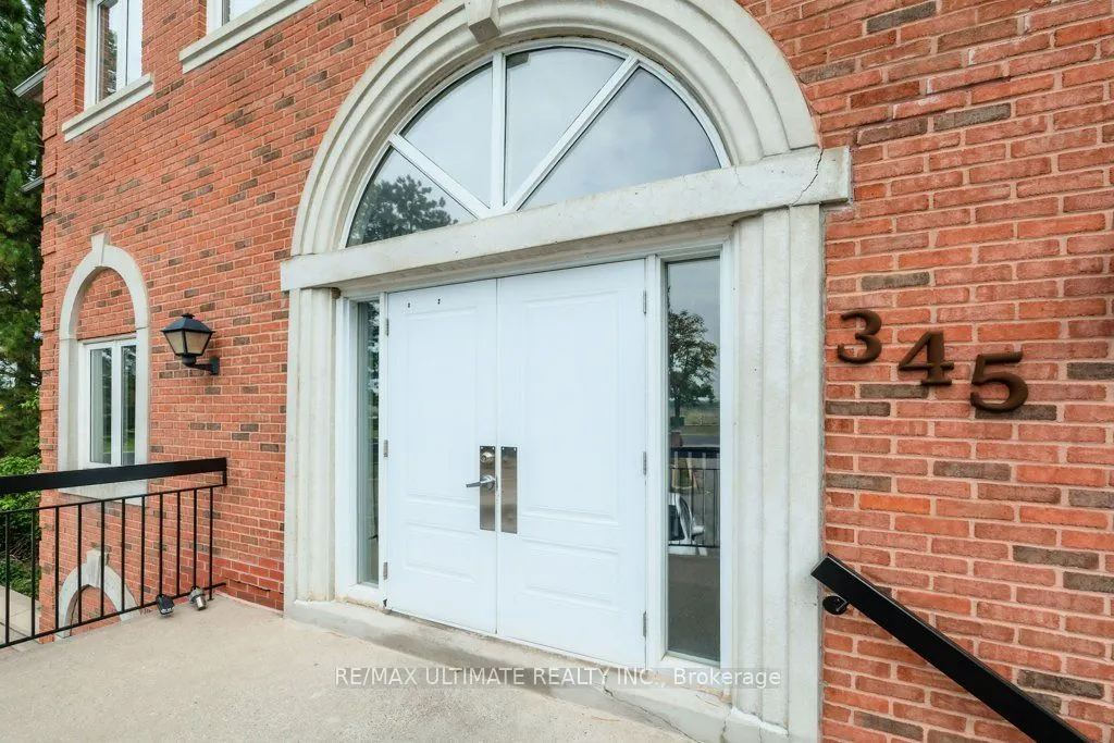 345 Renfrew Drive, #201