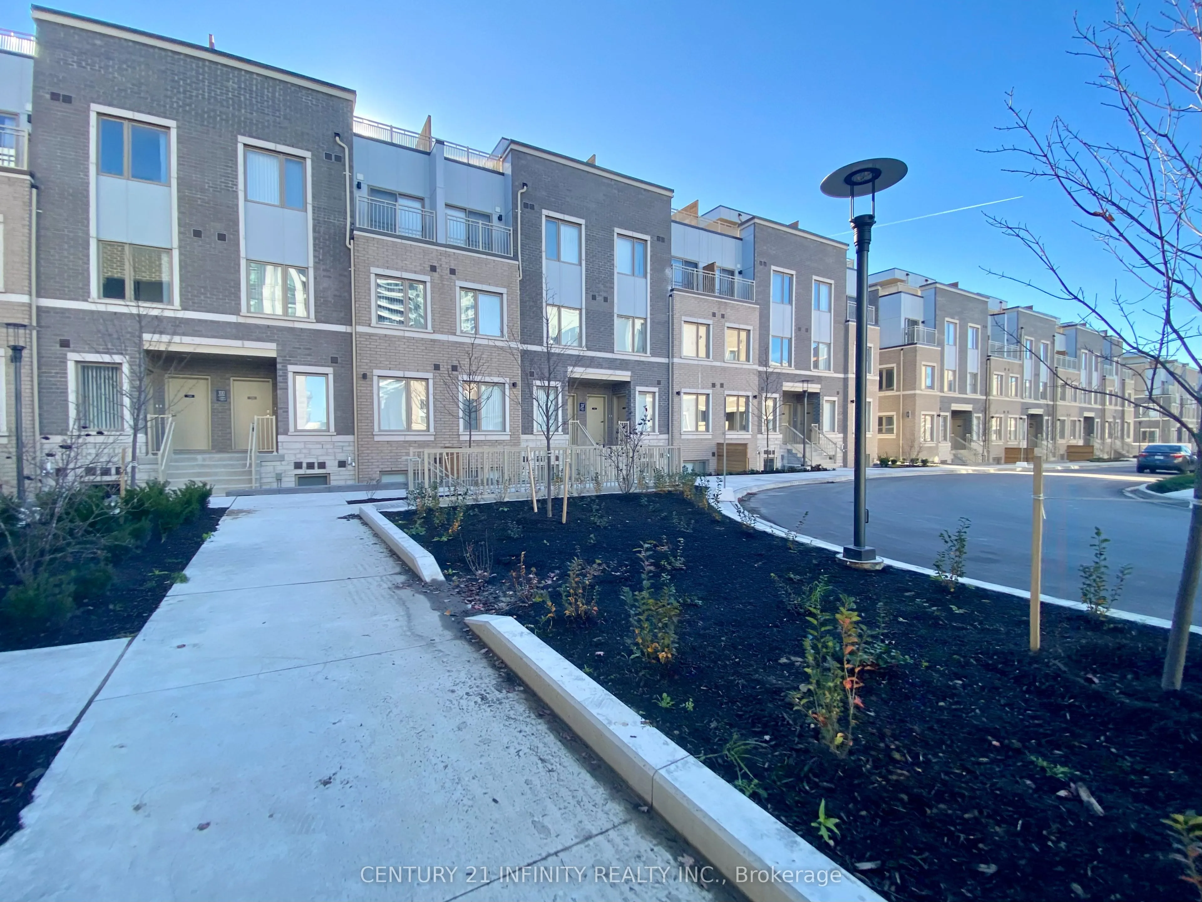 100 Honeycrisp Crescent, #337