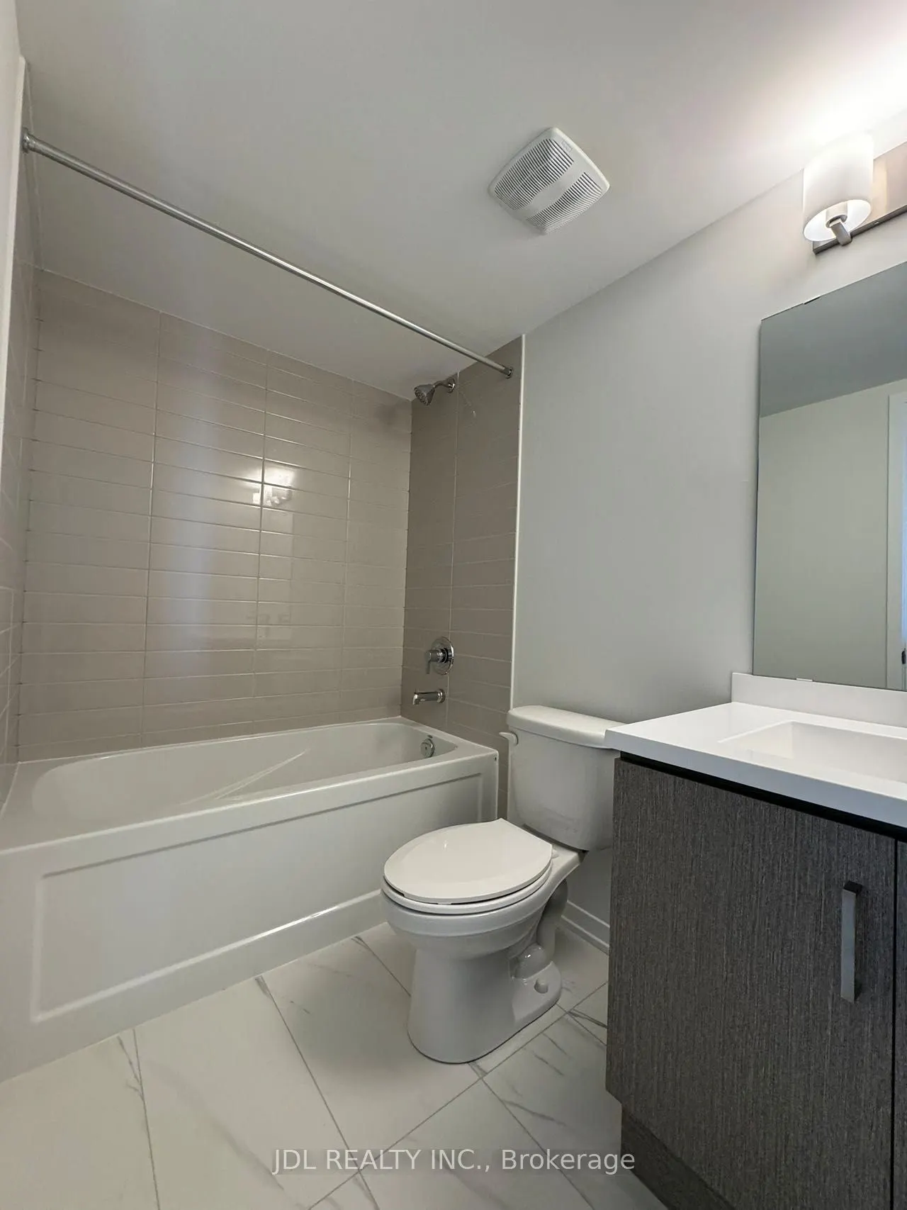 140 Honeycrisp Crescent, #289