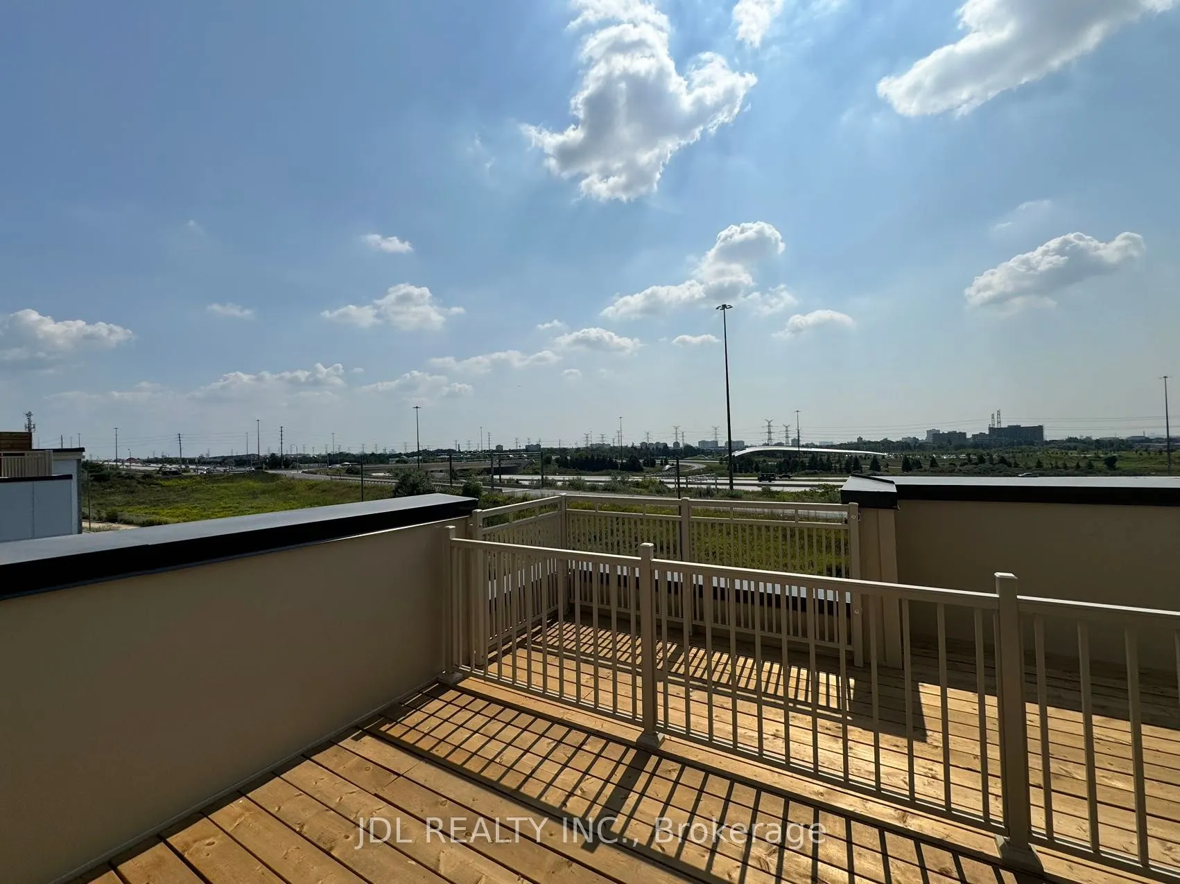 140 Honeycrisp Crescent, #289