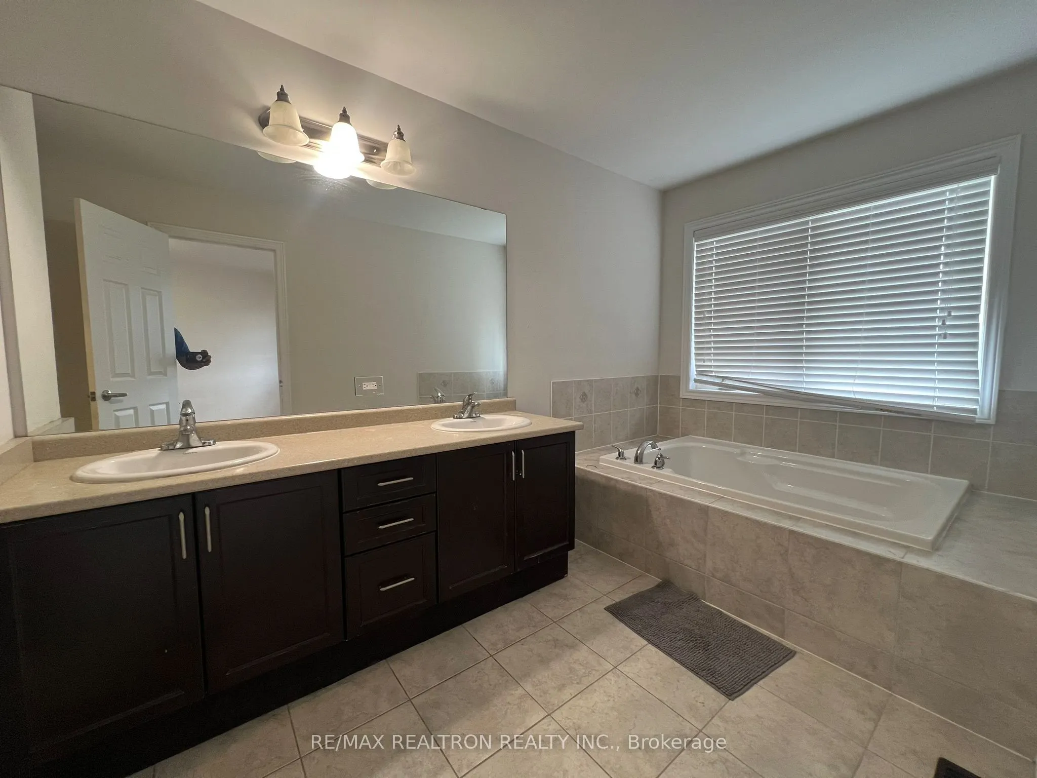 194 Northvale Road, #Upper