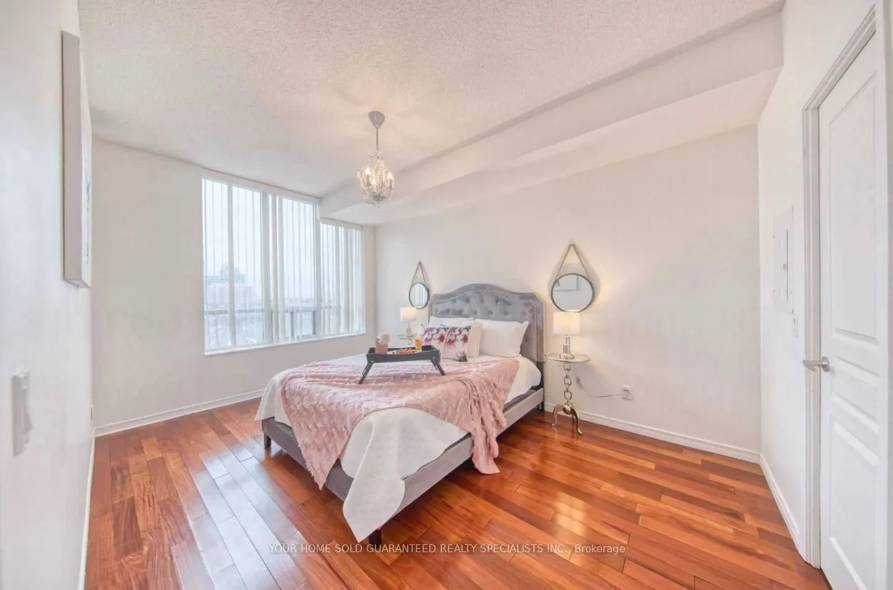 310 Red Maple Road, #803