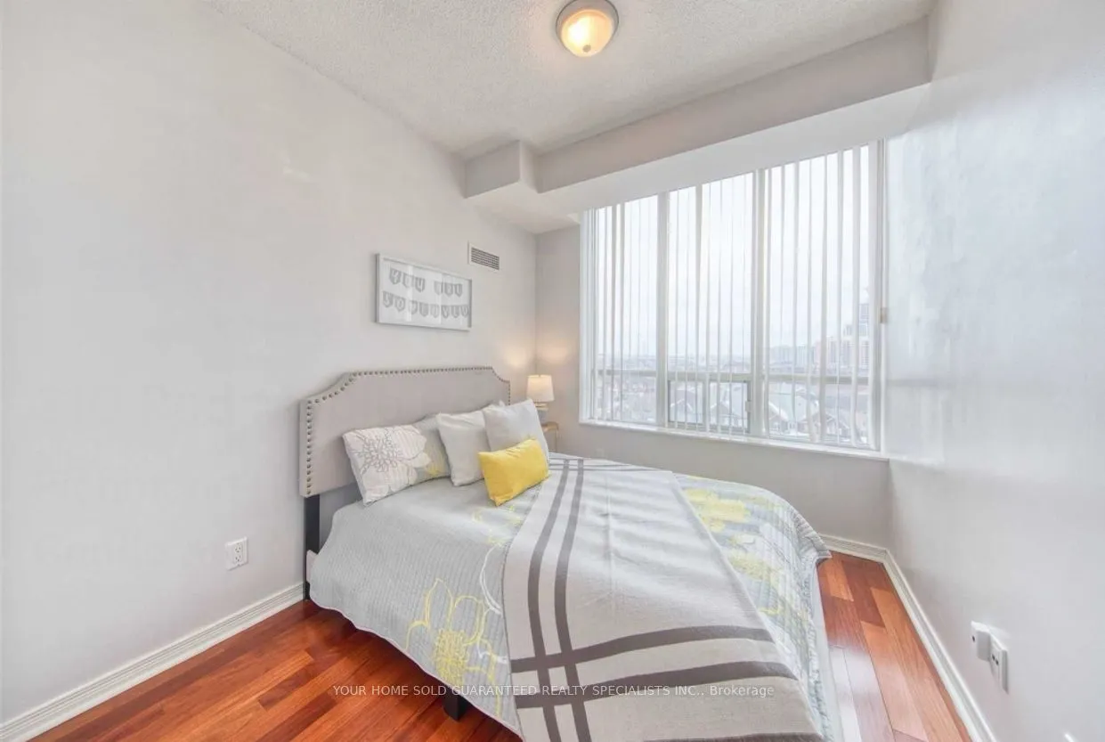 310 Red Maple Road, #803