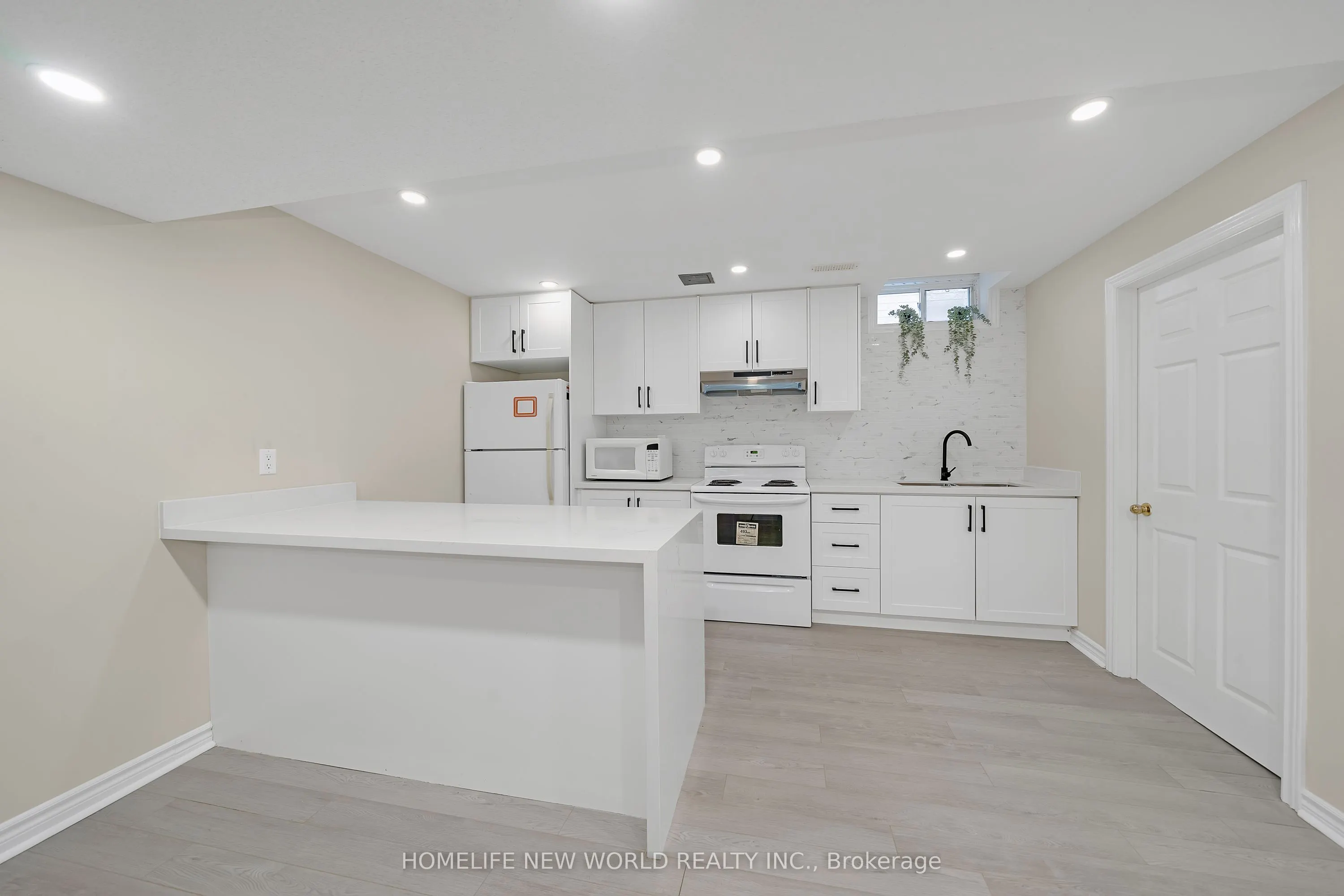 72 Ray Street