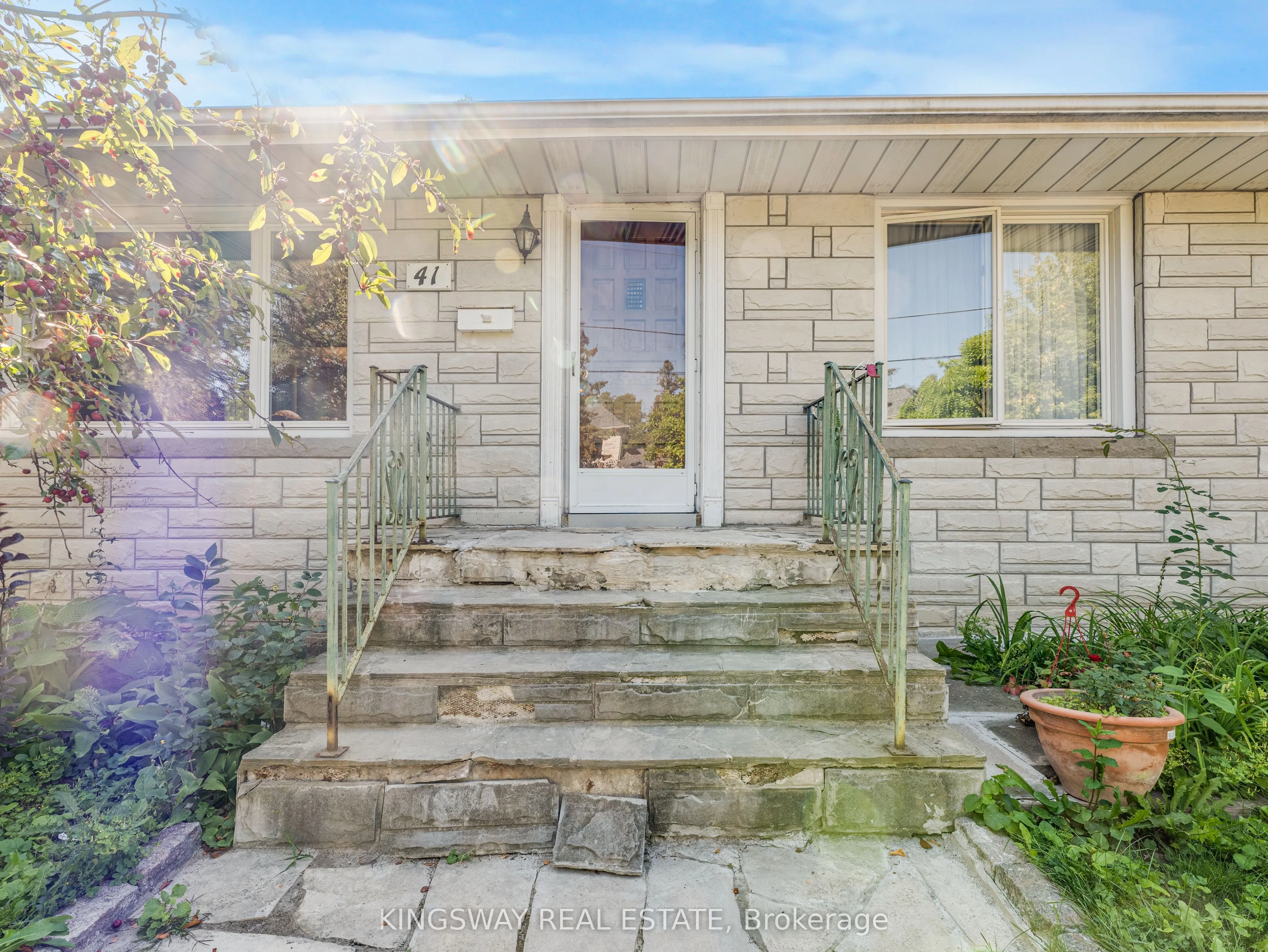 41 Kirk Drive