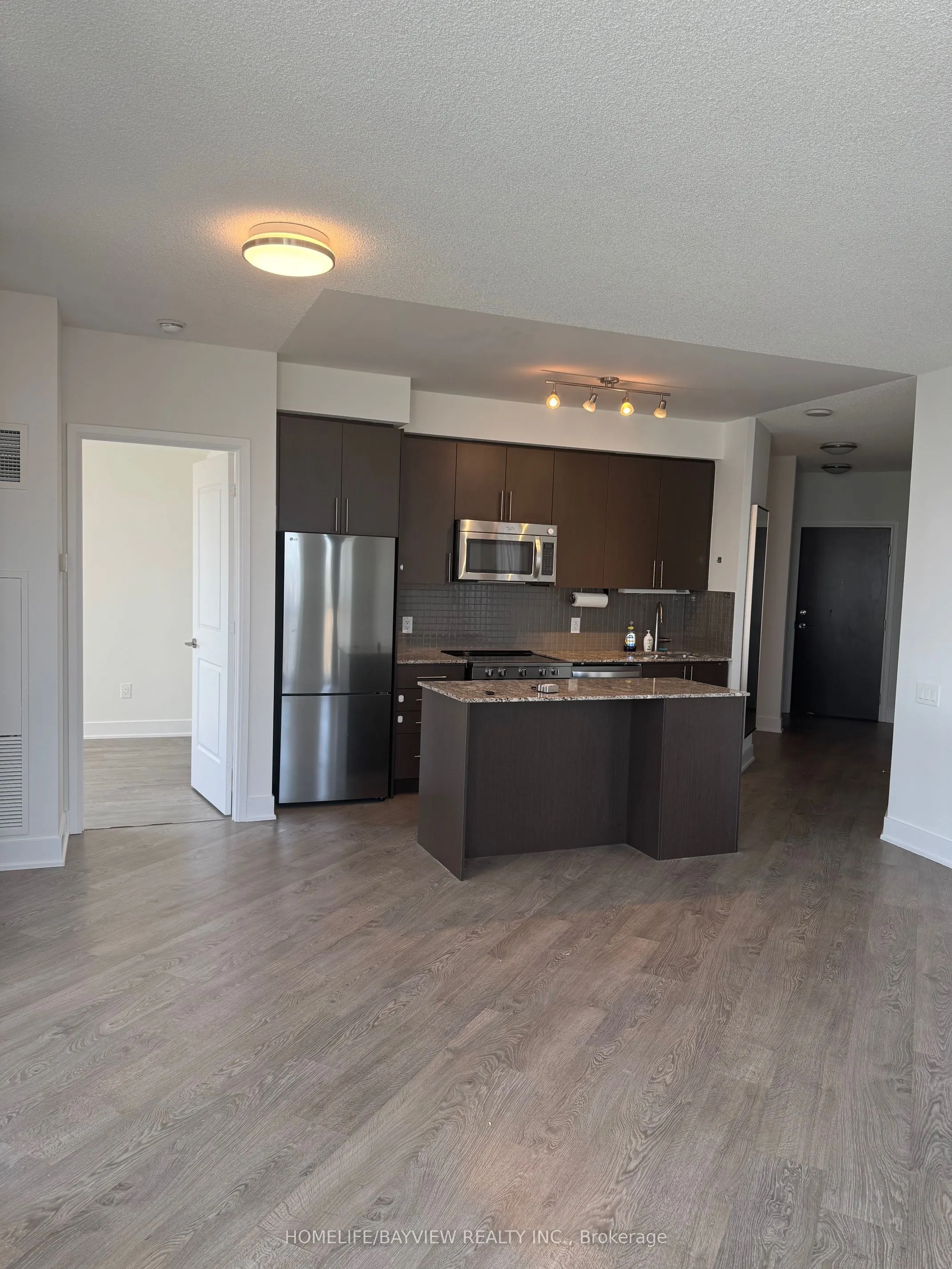7608 Yonge Street, #619