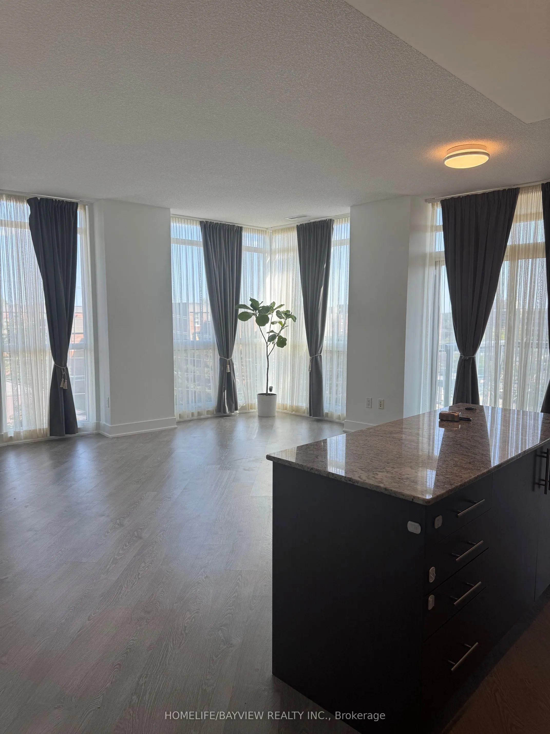 7608 Yonge Street, #619