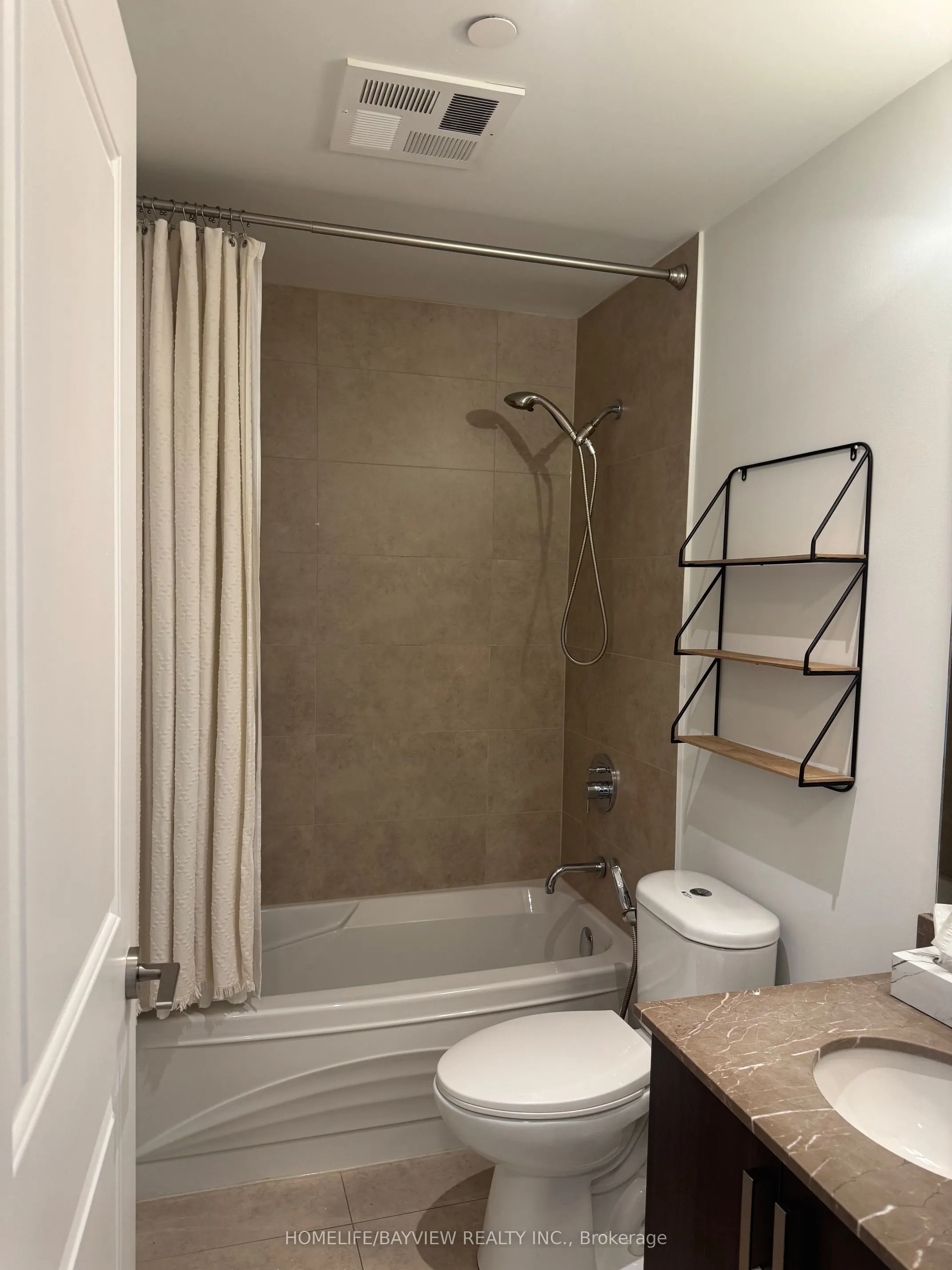 7608 Yonge Street, #619