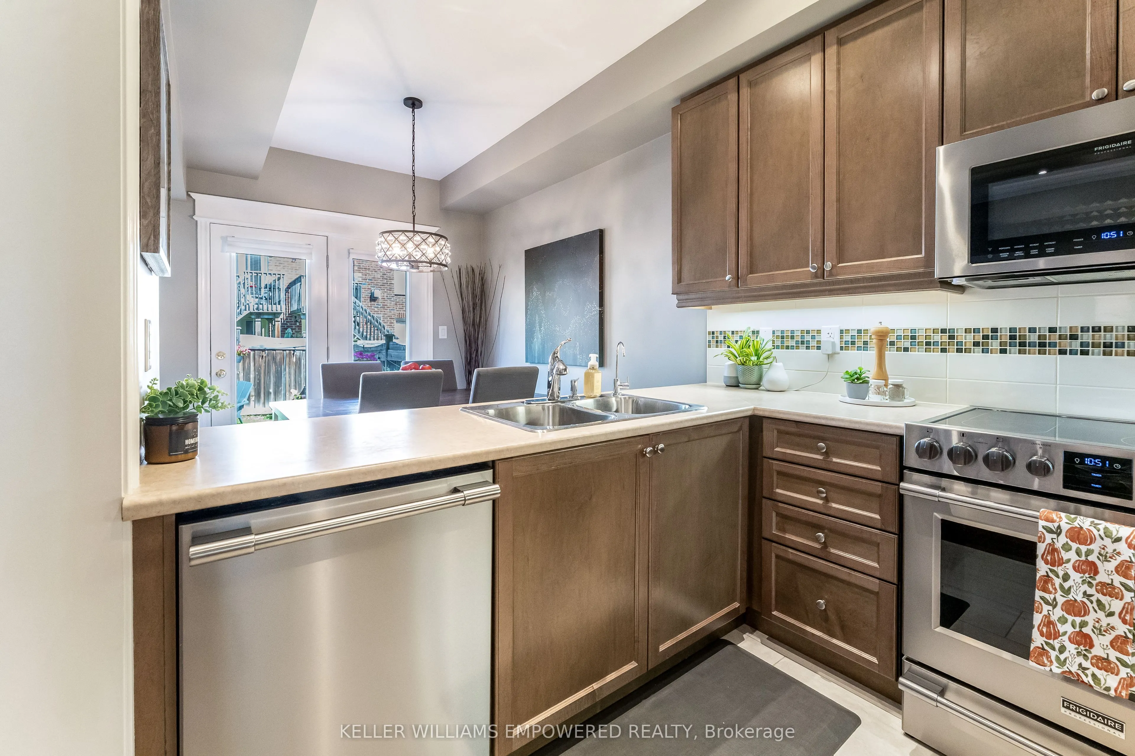 372 William Dunn Crescent
