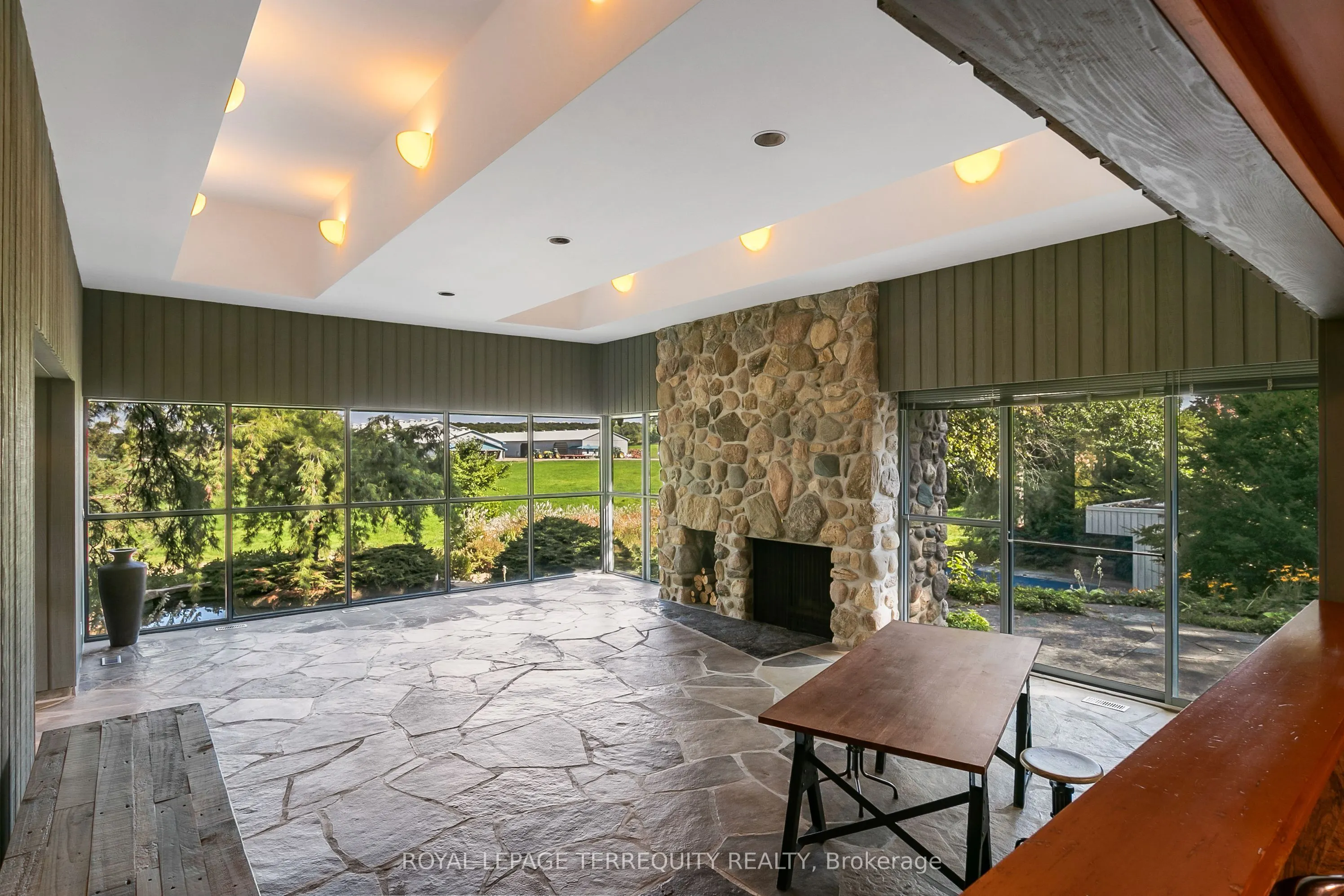 15625 8th Concession Road