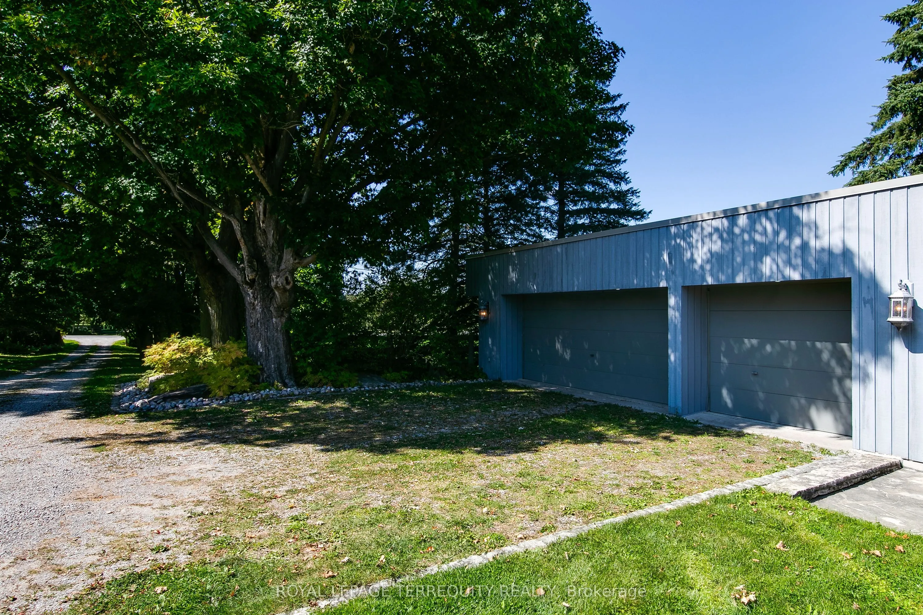 15625 8th Concession Road
