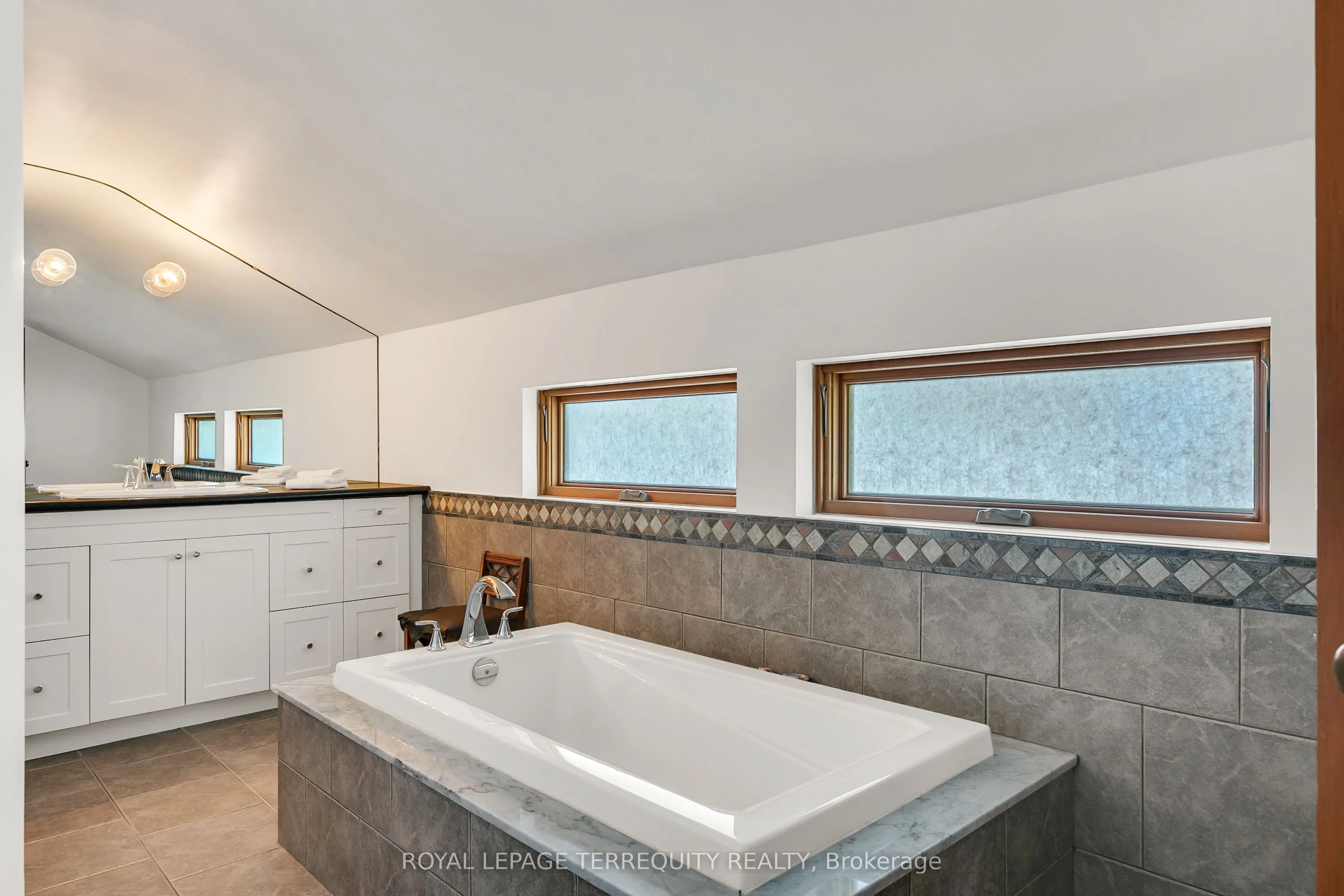 15625 8th Concession Road