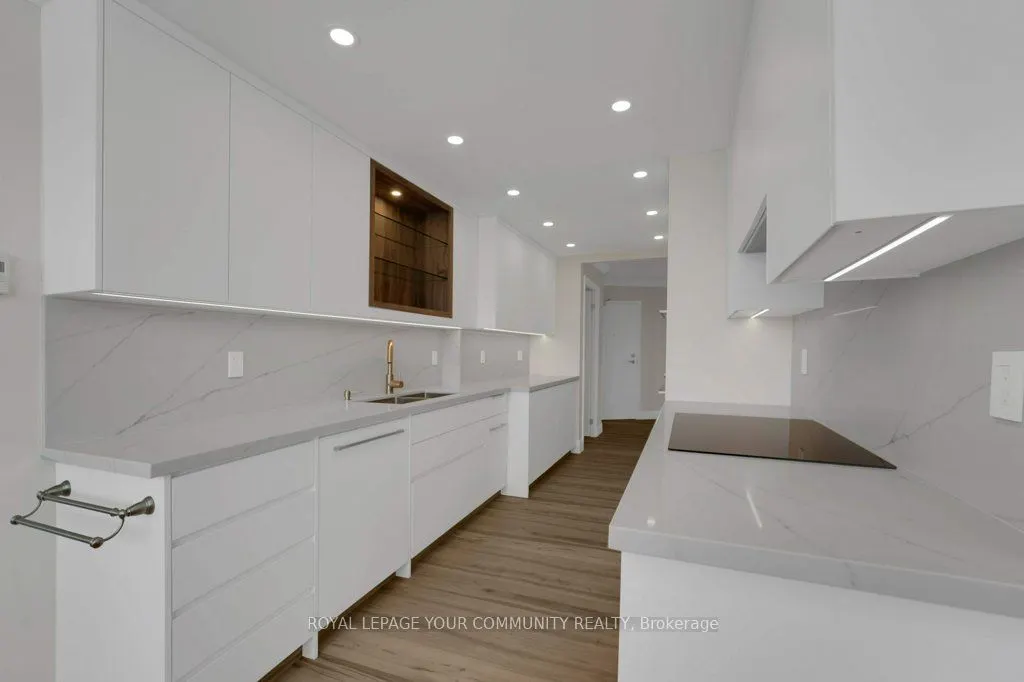 22 Clarissa Drive, #1404